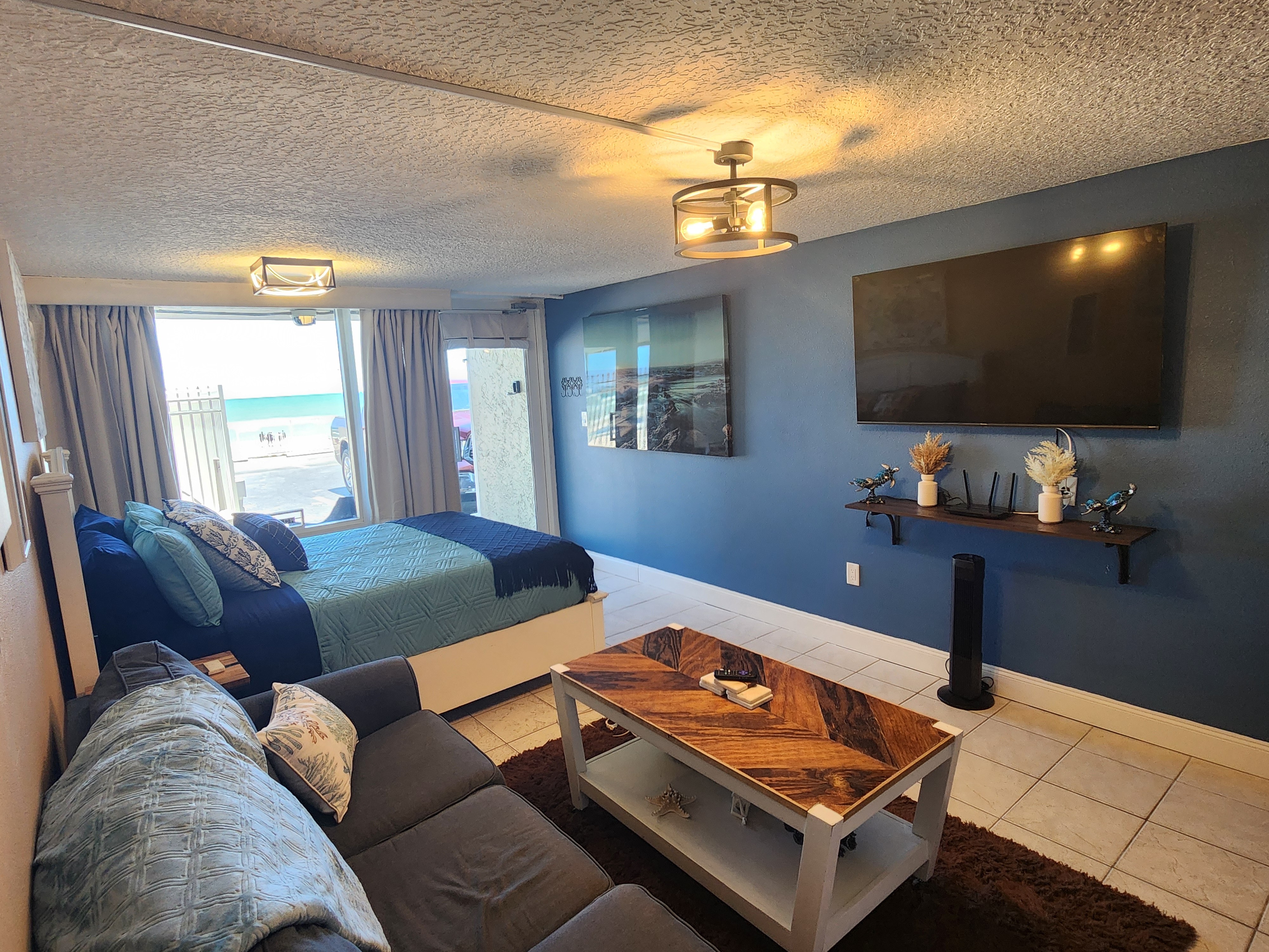 Daytona Beach Front Row Condominium @ pirates cove