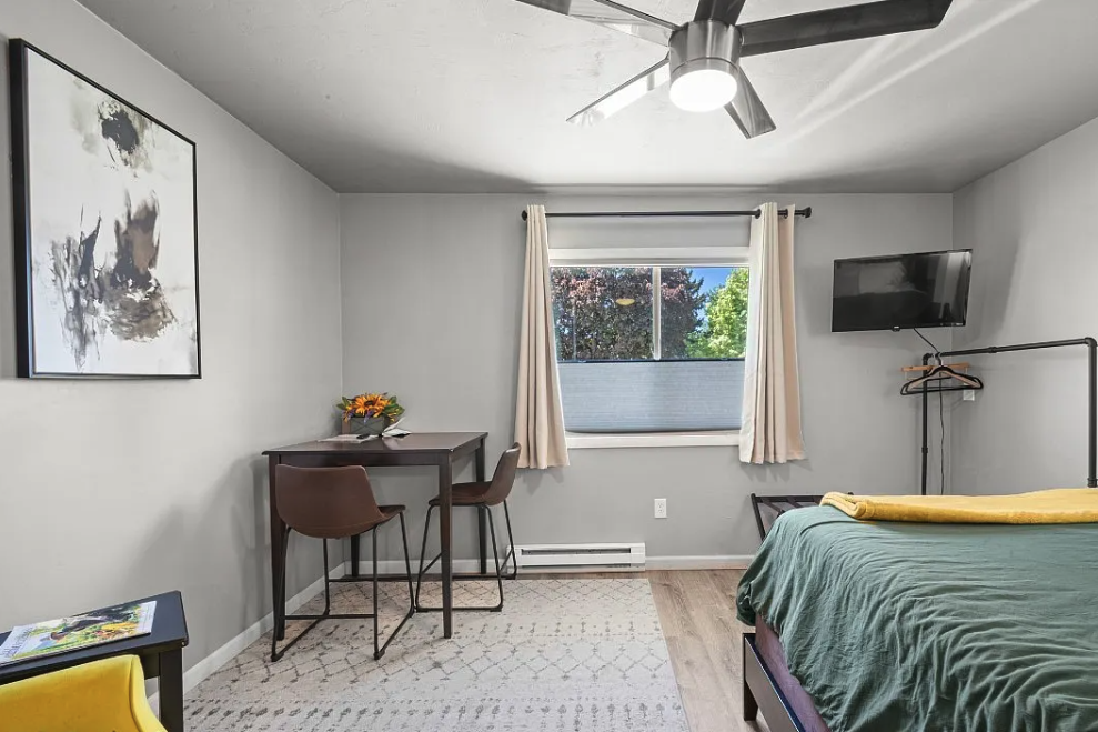 Cozy Studio in the Heart of Downtown in Bozeman, Bozeman
