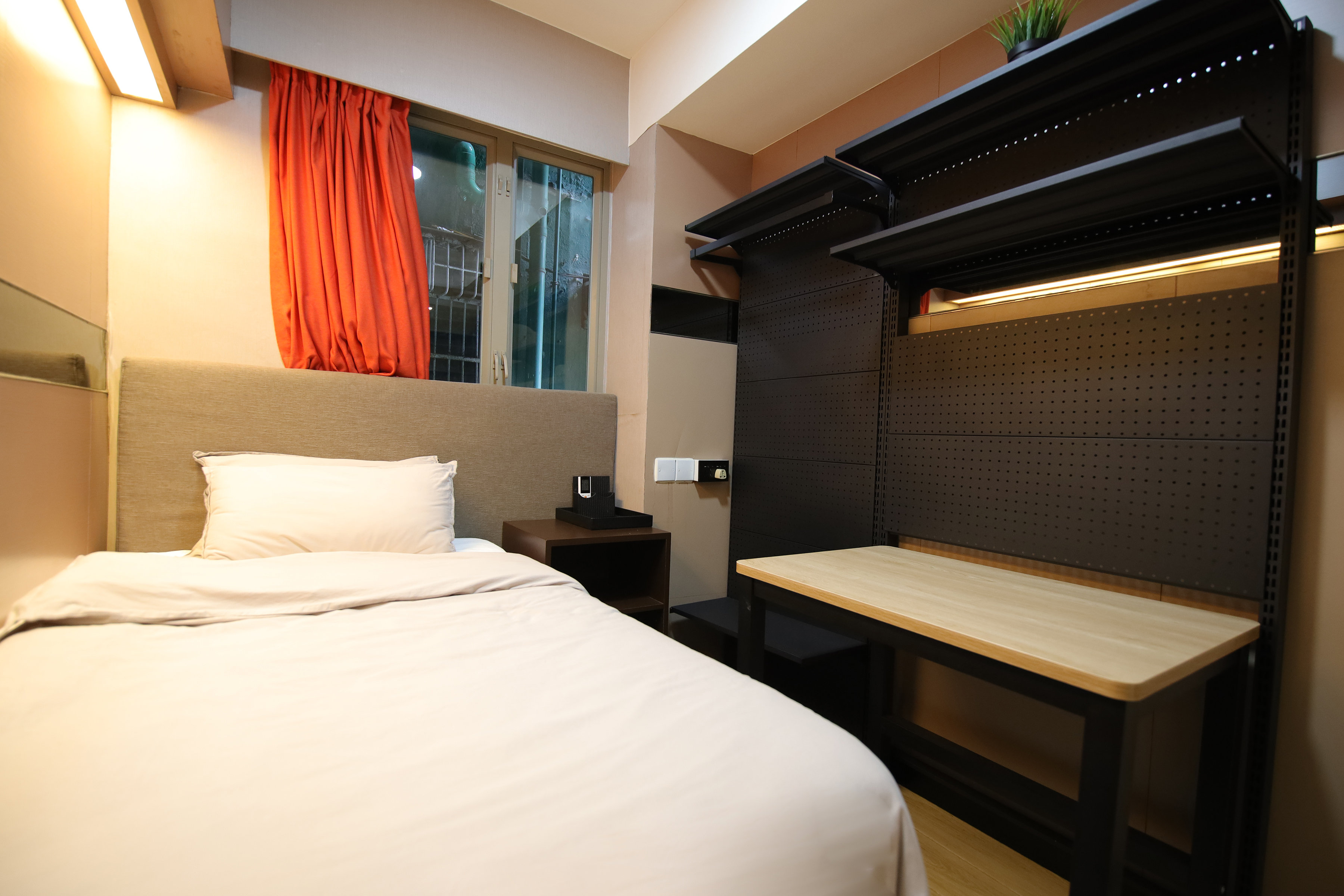 Student Hotel for 1 person_La Rouge in Yau Tsim Mong, Hong Kong