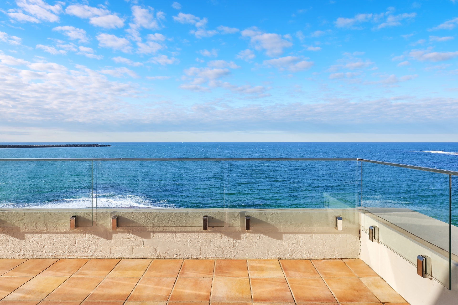 Luxe Oceanfront Penthouse! Yamba's best Suncrest 5
