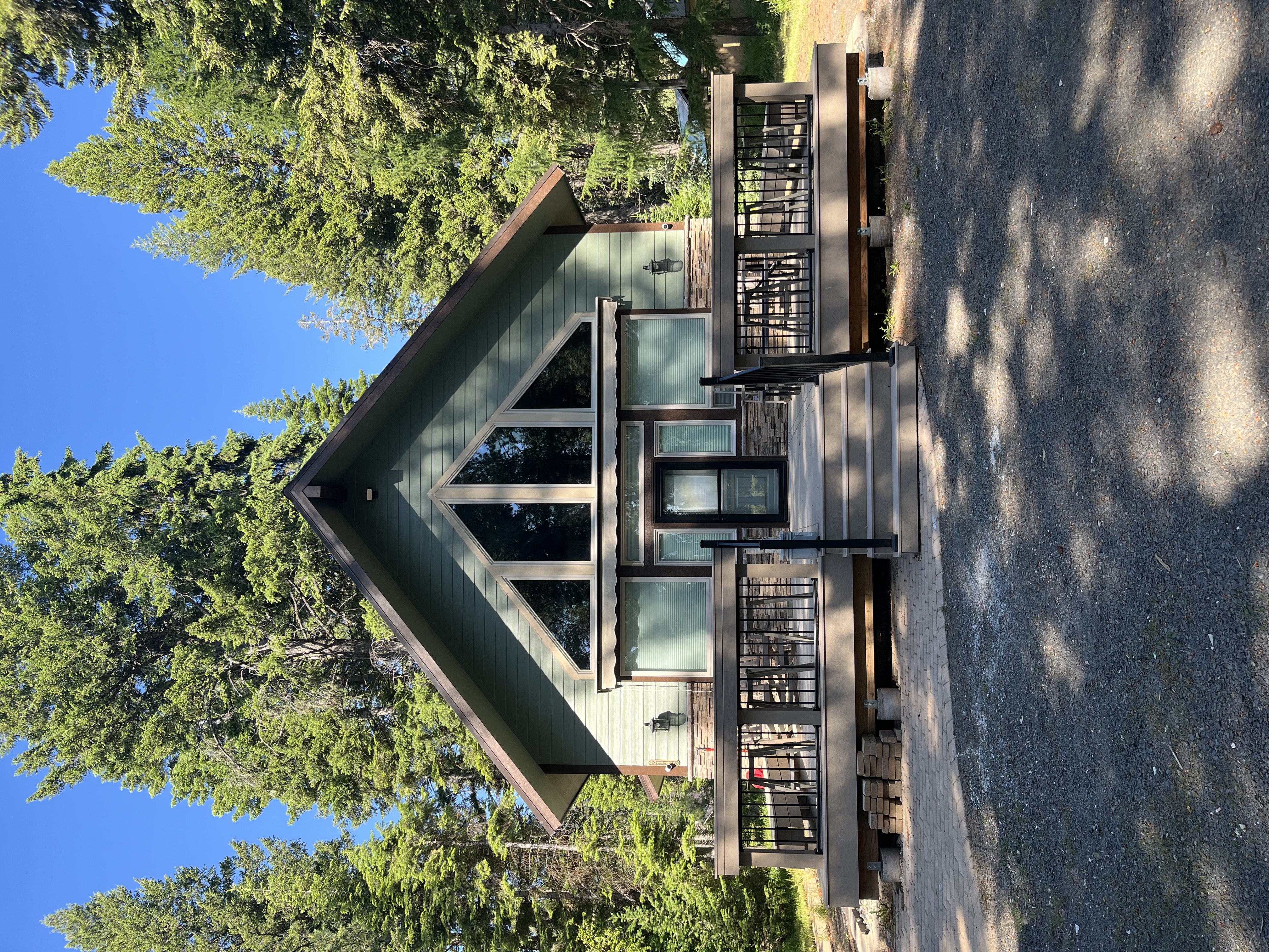The Mo-Po Chateau on Lake Cascade