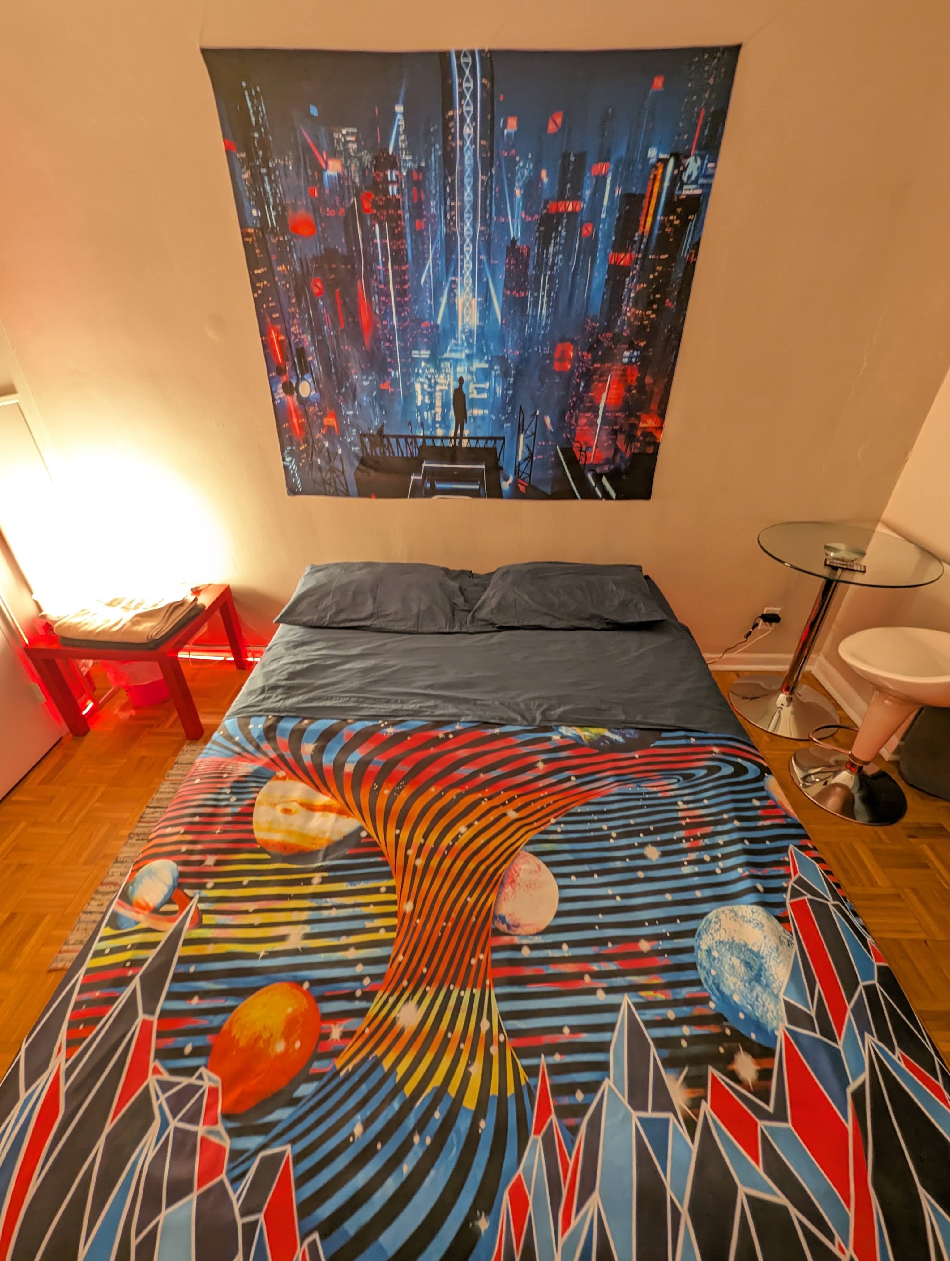 Cyberpunk - Room with AC in downtown near subway