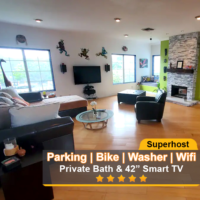 Private Bath • Near Beach • Free Bikes + Parking in Venice, Los Angeles