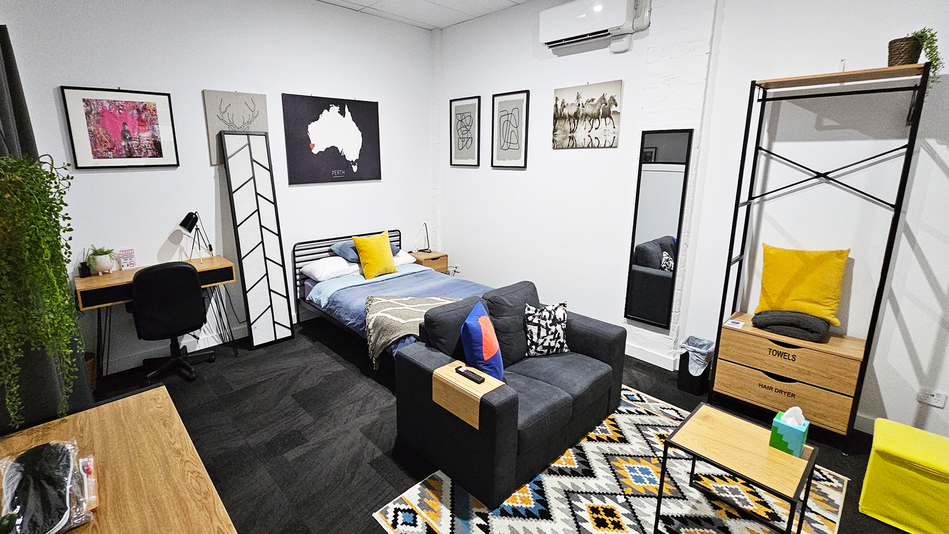 Private Studio - 1000+ 5 Star Reviews - R2