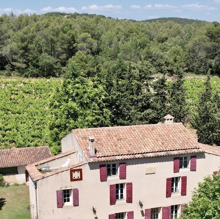 Rooftop apartment du clos de la Sablière with pool