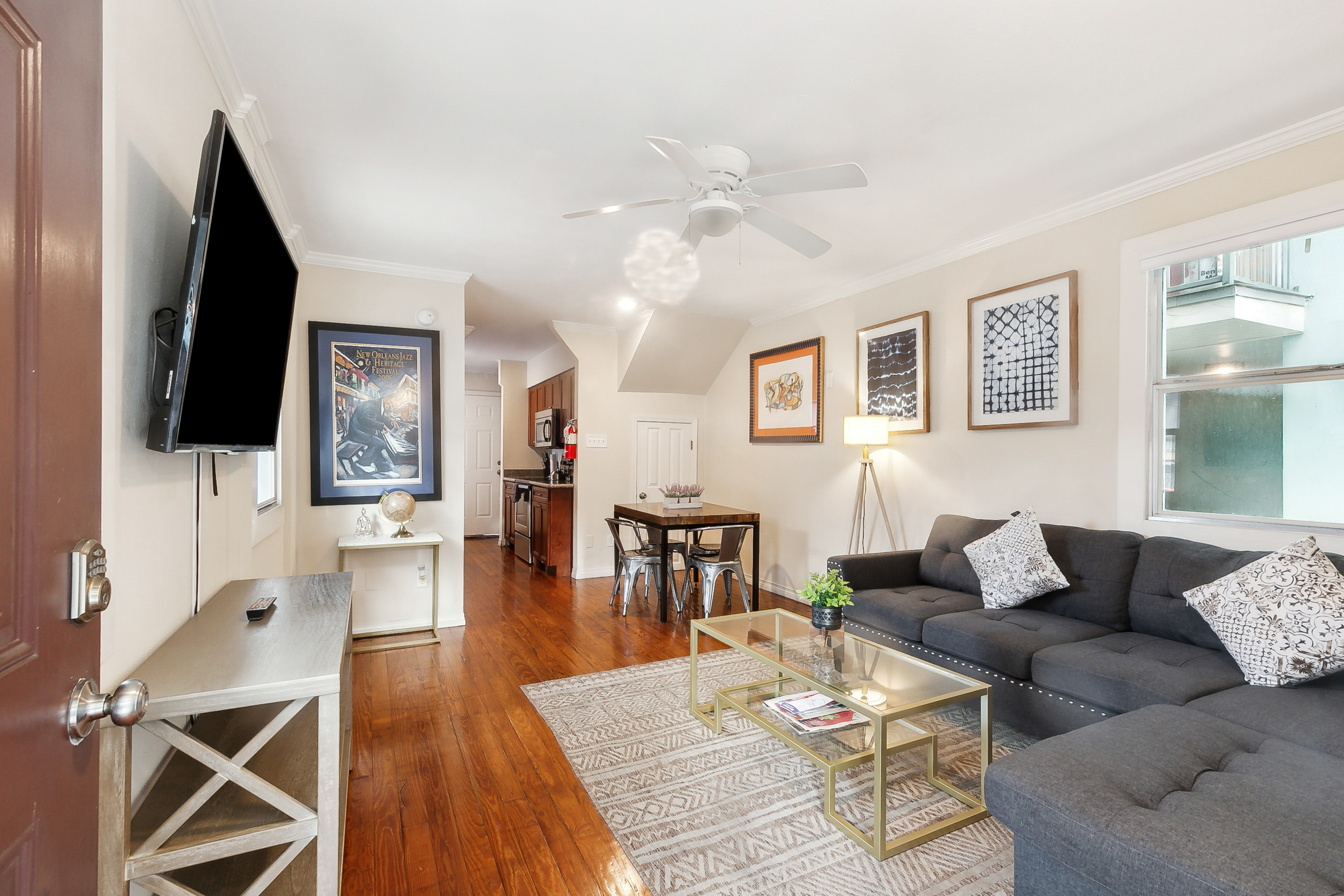 Cute 2Bed 1 1/2 bath parking included walk to FQ in Treme - Lafitte, New Orleans