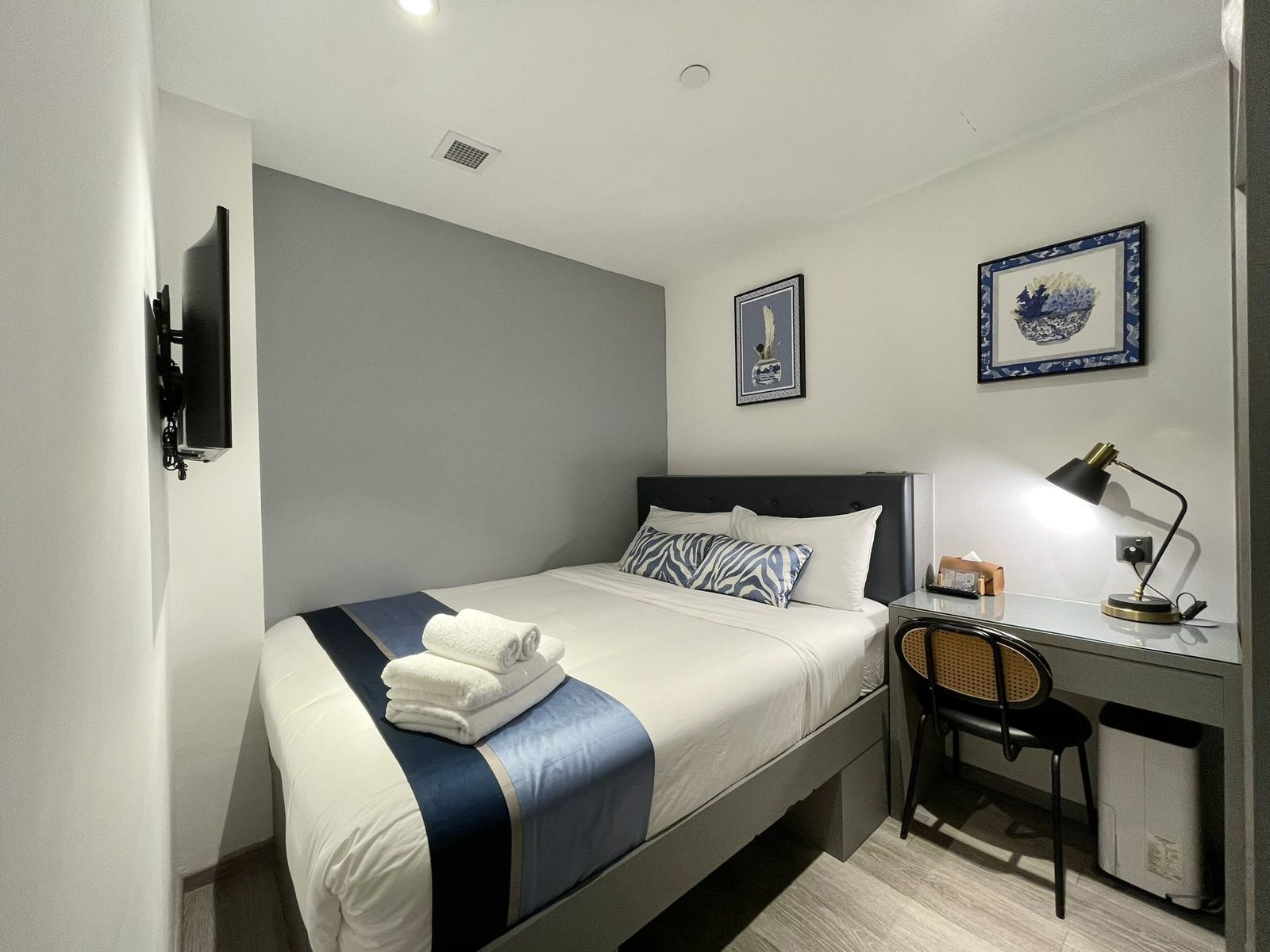 Boat Quay Studio No Window (Quayside Wing)