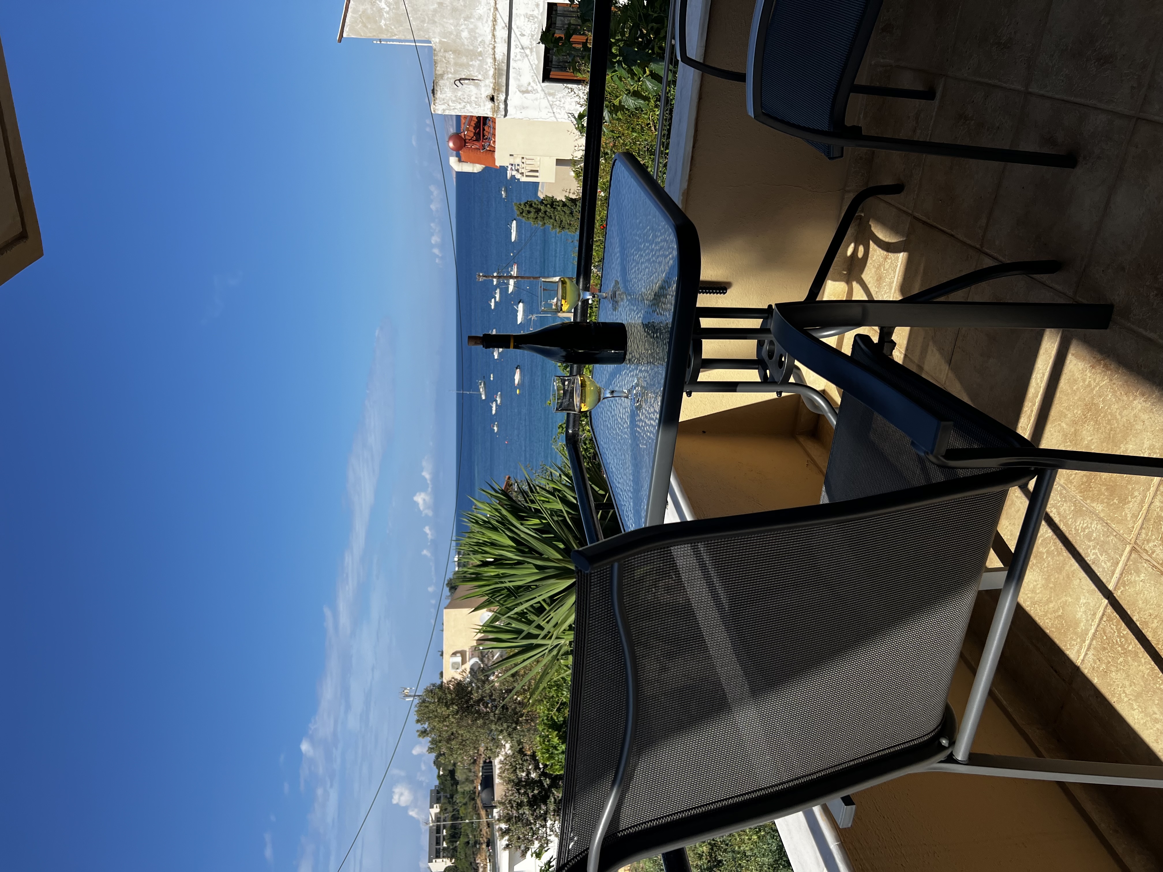 Miros apts in Agia Pelagia. 50m from the beach