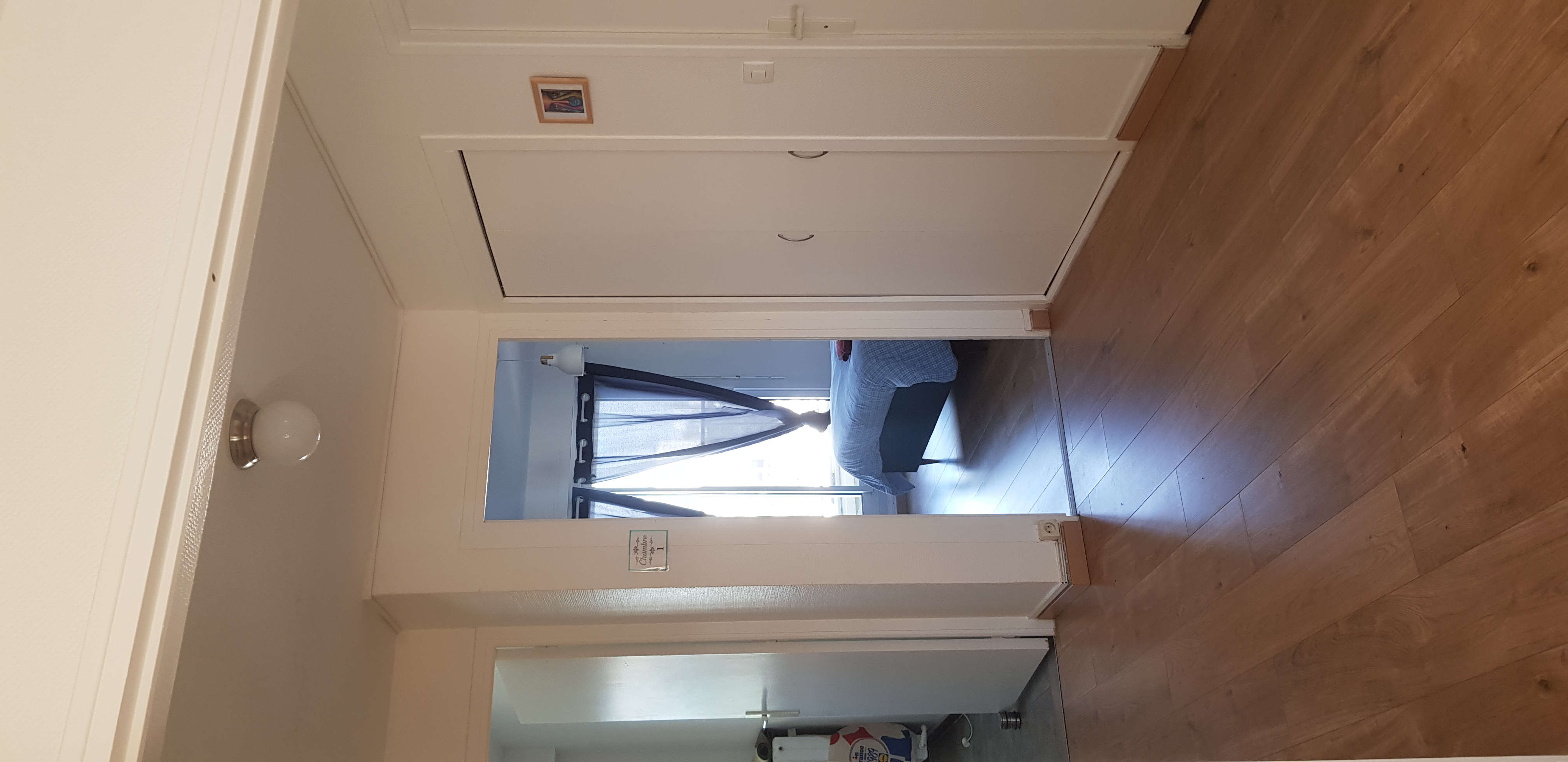 Quiet and Spacious + Parking, near train station and Seine