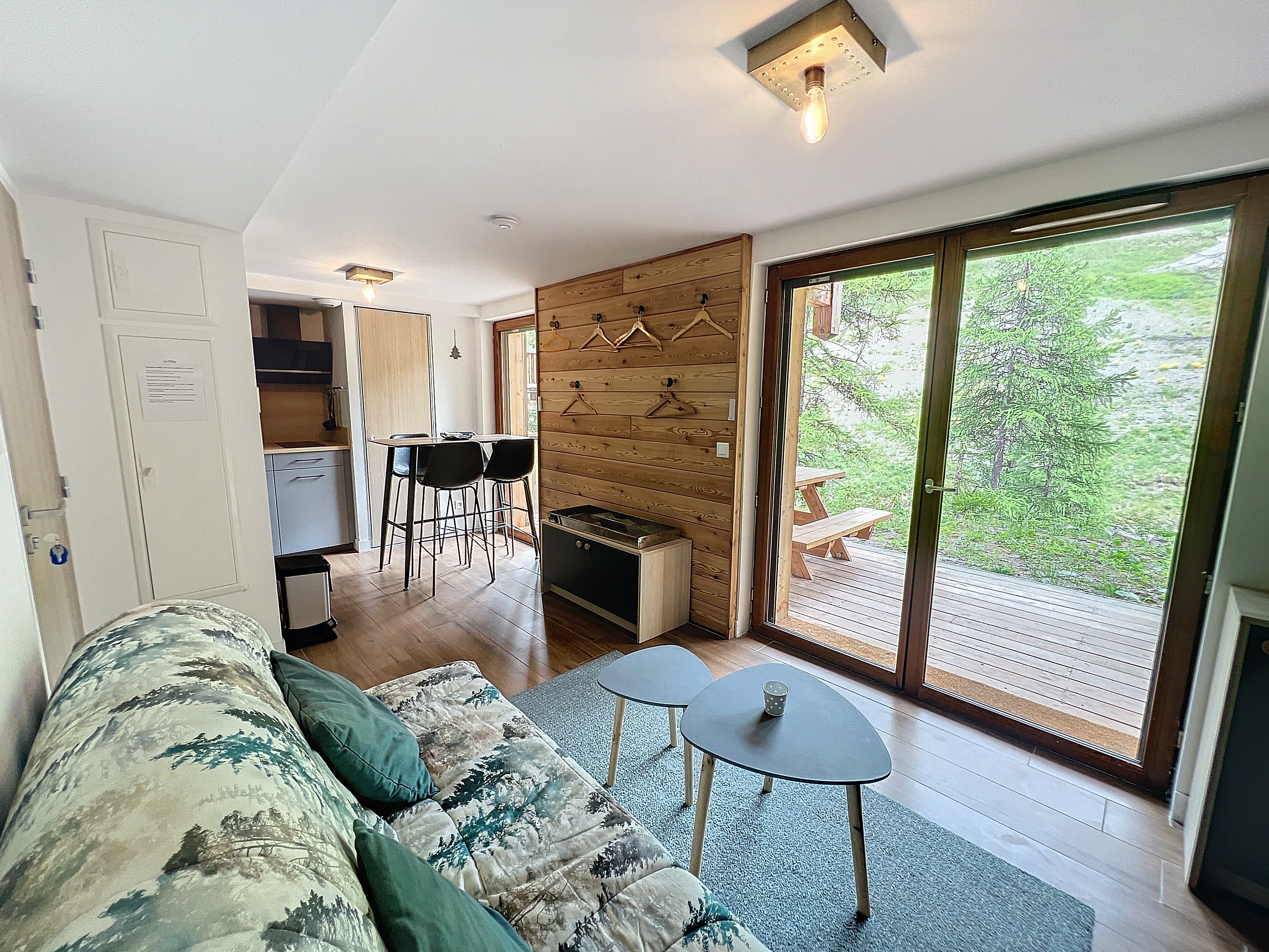 Le Tililly,  3 ⭐️⭐️⭐️, studio, parking privé, jardin