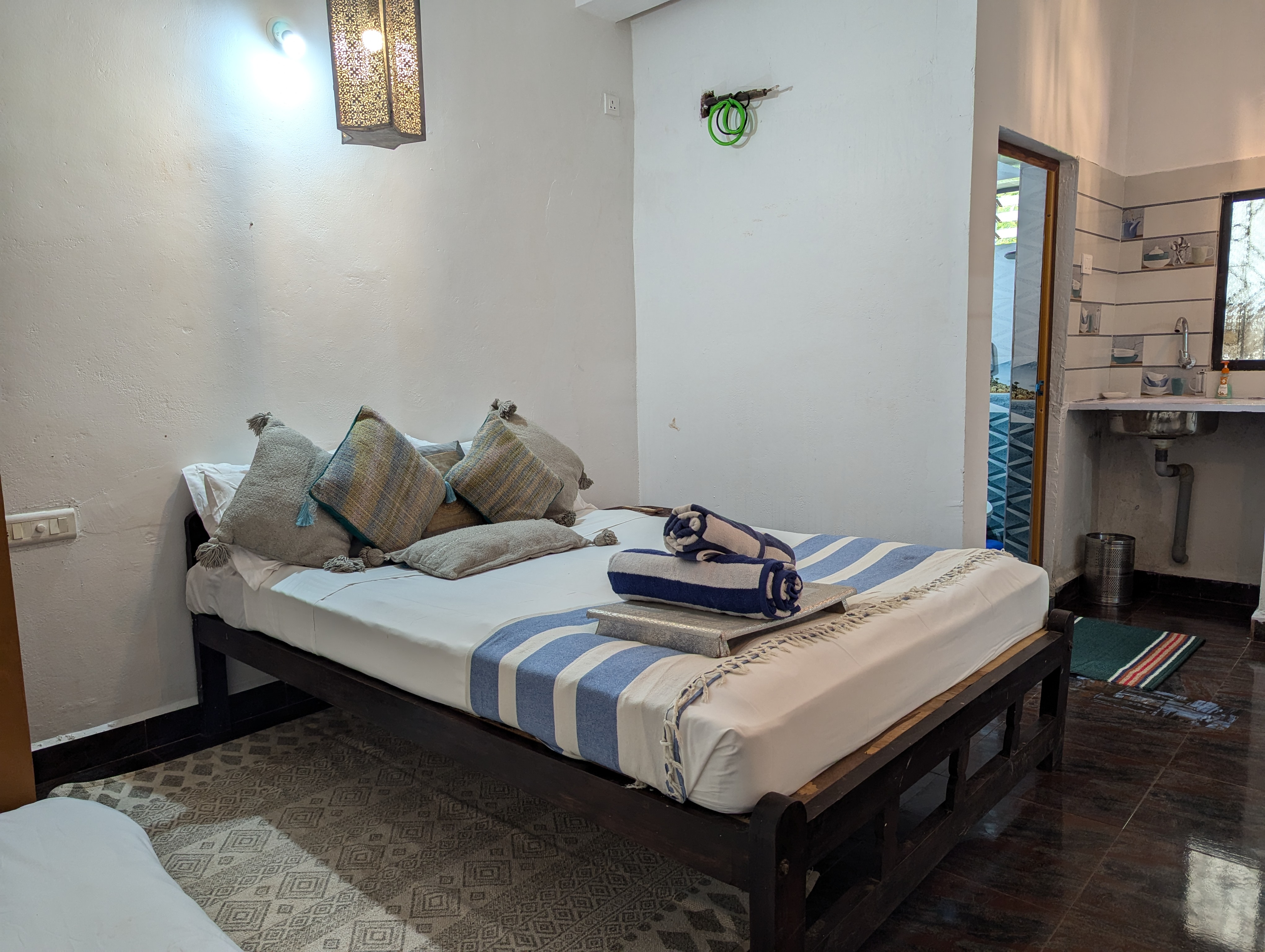 The Iris Room Near The Beach