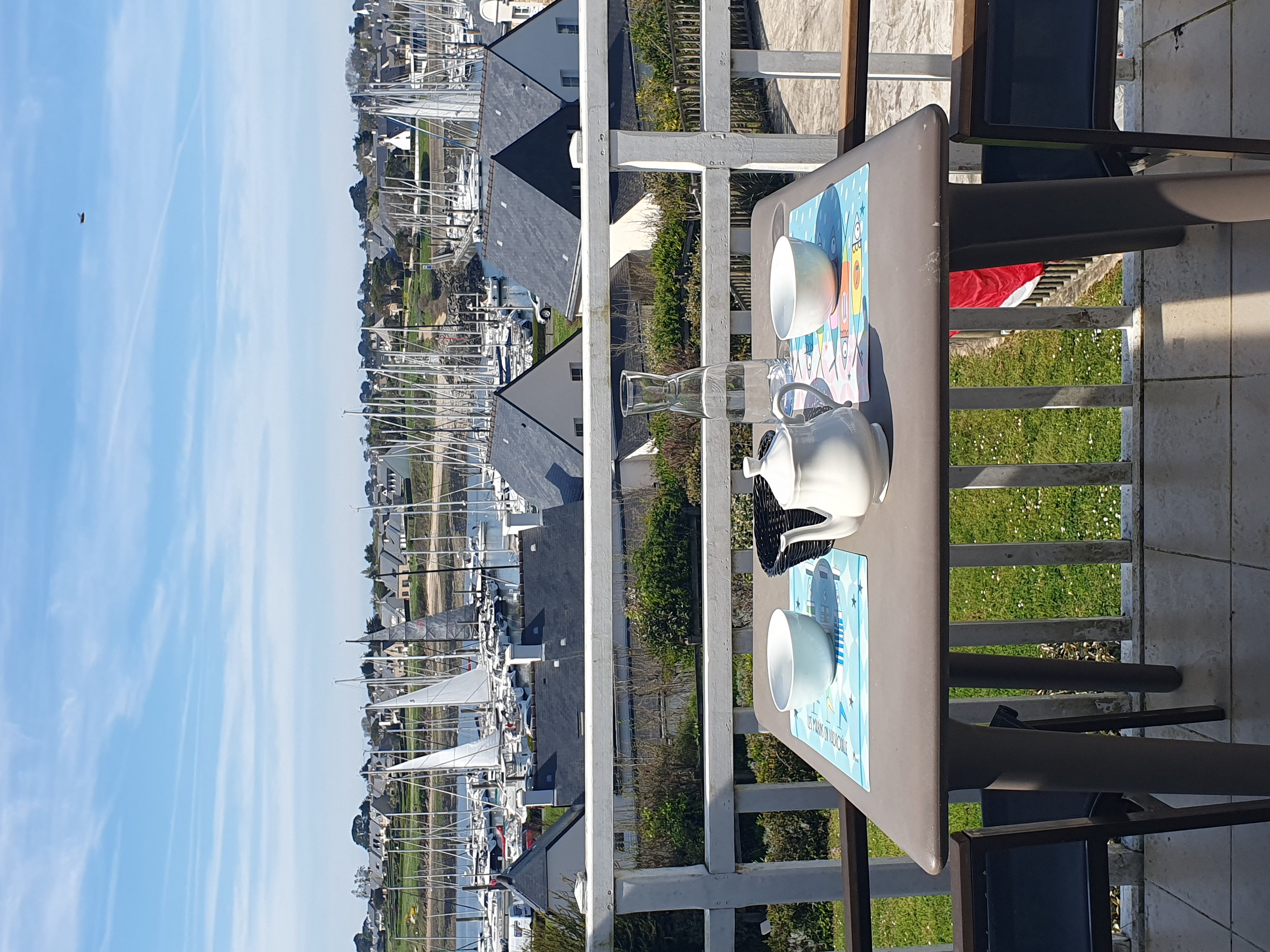 BELISAMA, Beautiful duplex, overlooking the port.