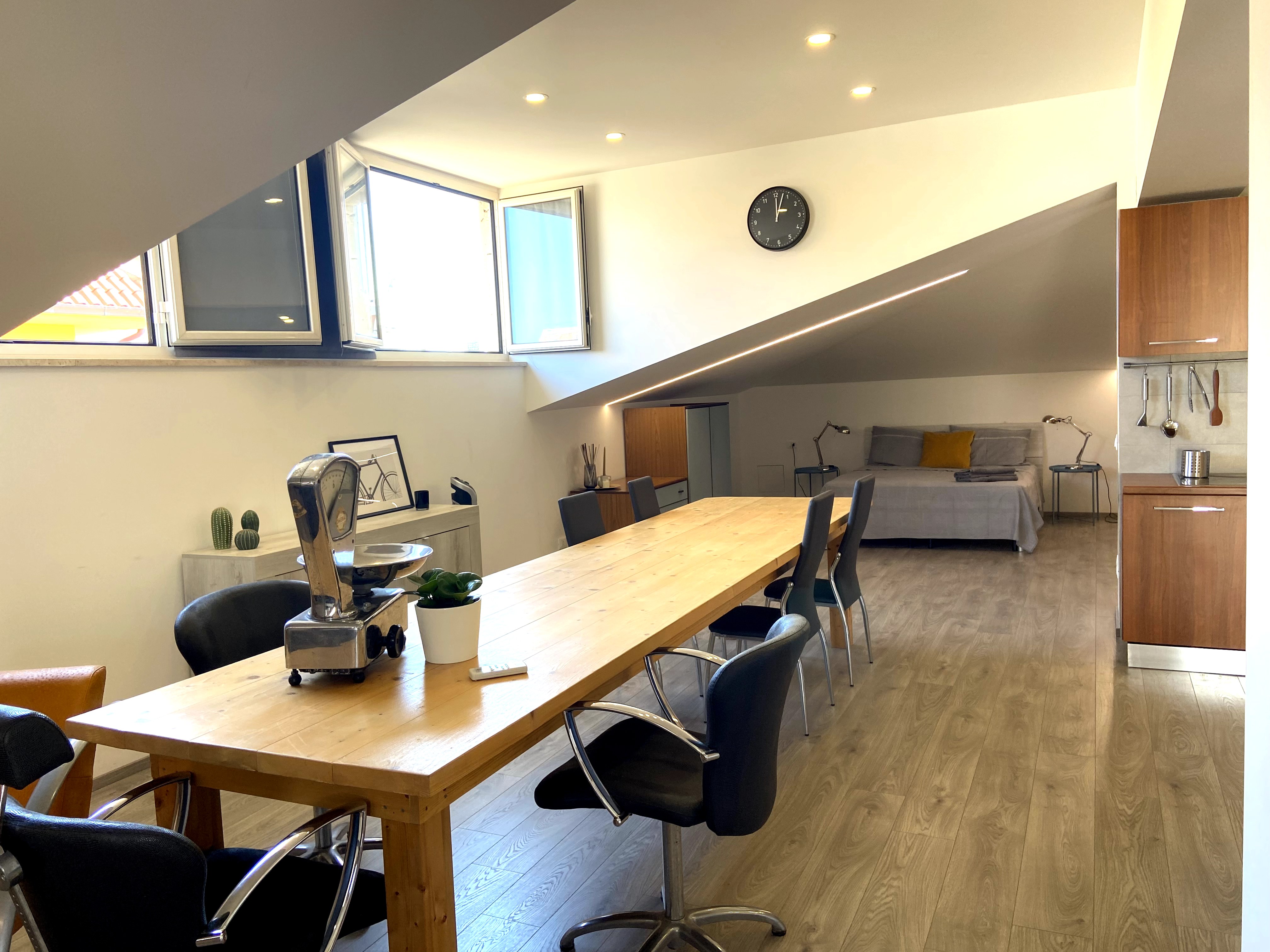 Comfortable and spacious apartment near the sea