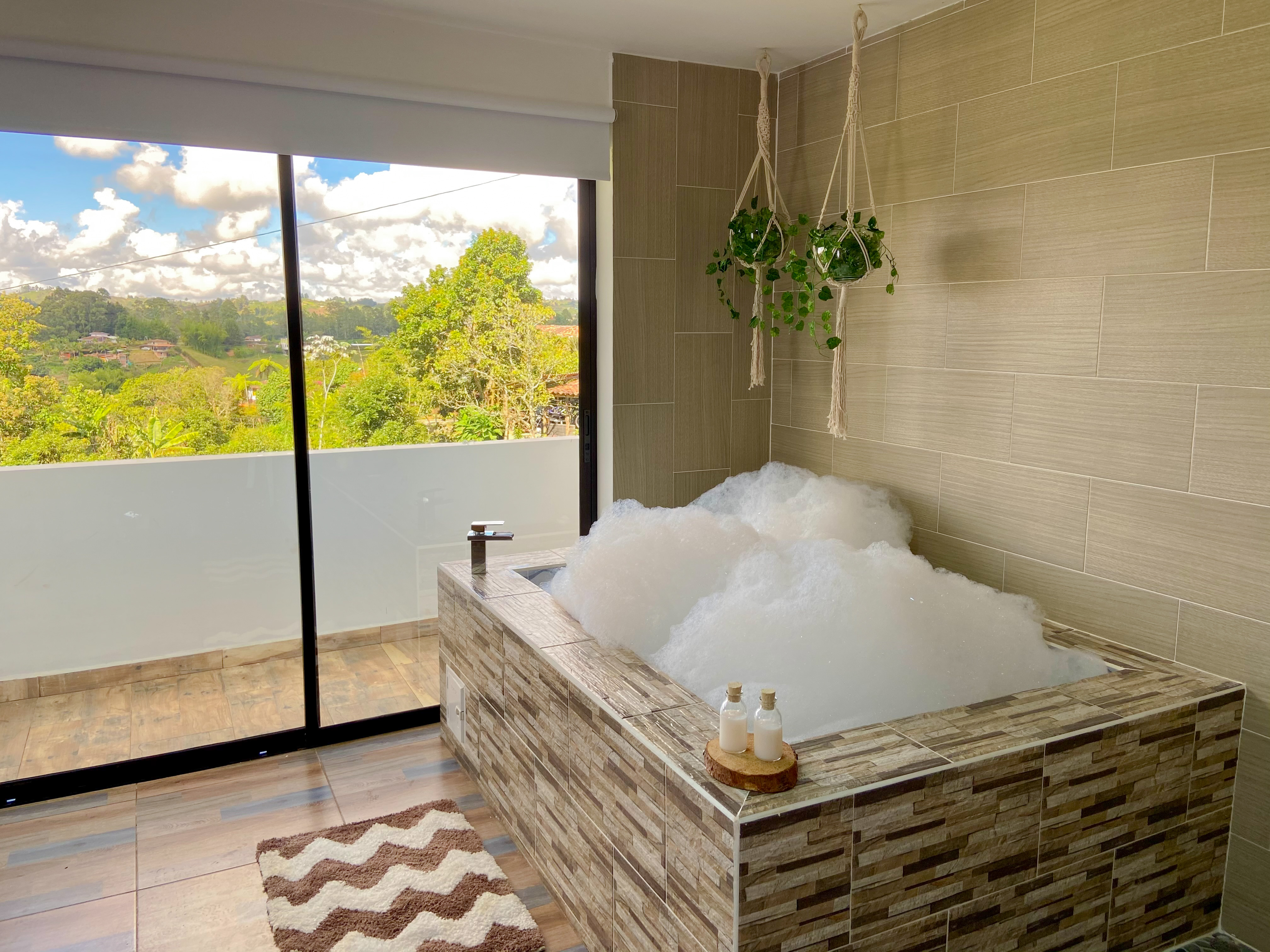 Accommodation with a view, fireplace and jacuzzi