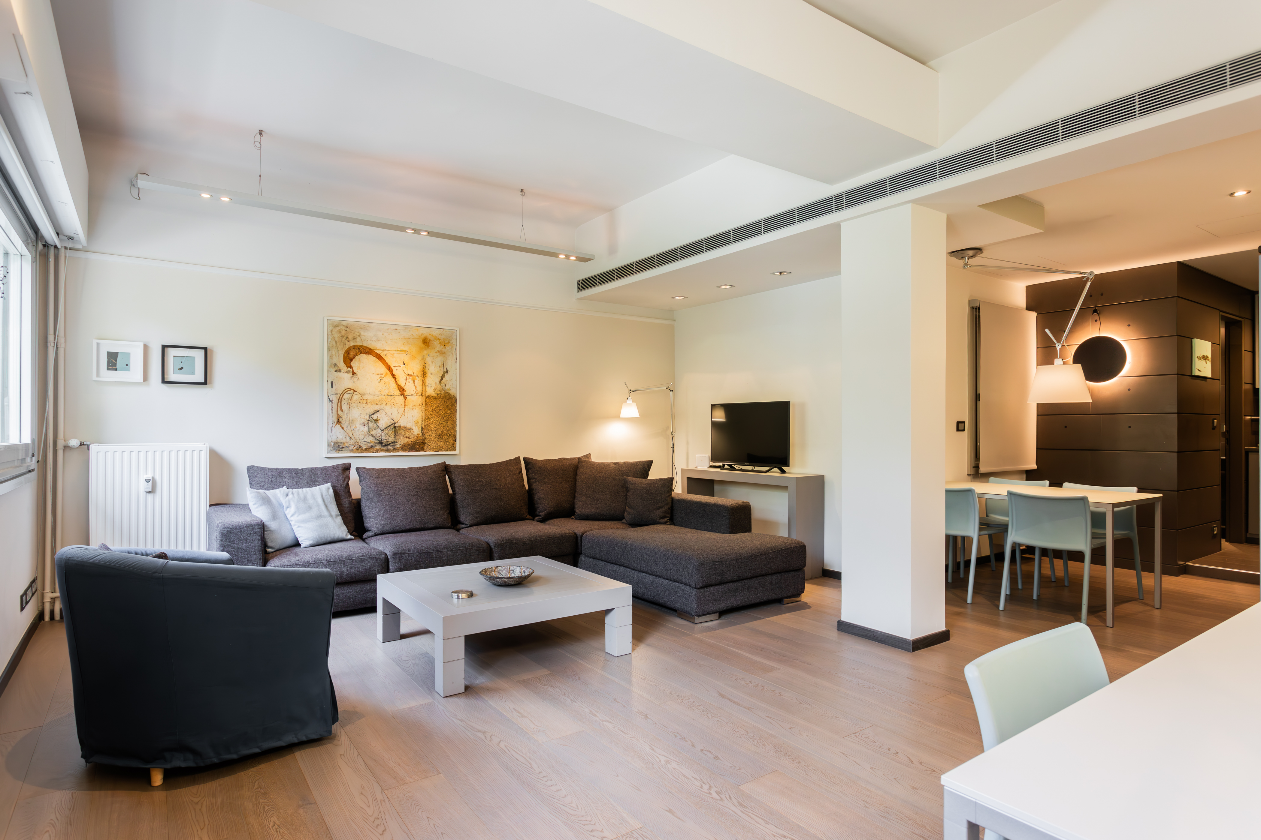 Plaka: Stylish Flat Overlooking Cathedral Sq. CM1 in ΕΜΠΟΡΙΚΟ ΤΡΙΓΩΝΟ-ΠΛΑΚΑ, Athens