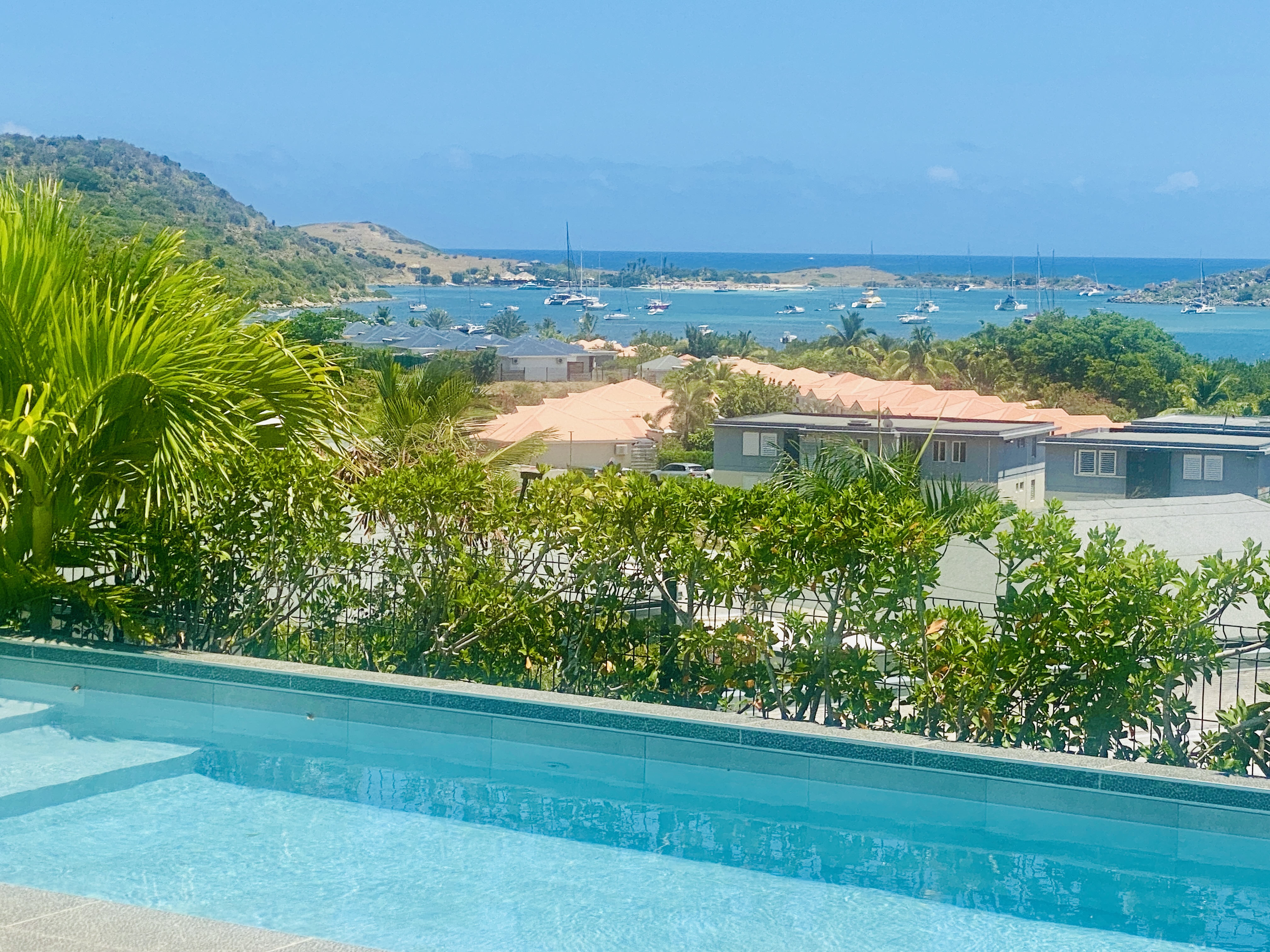 Luxury villa, swimming pool and panoramic sea view