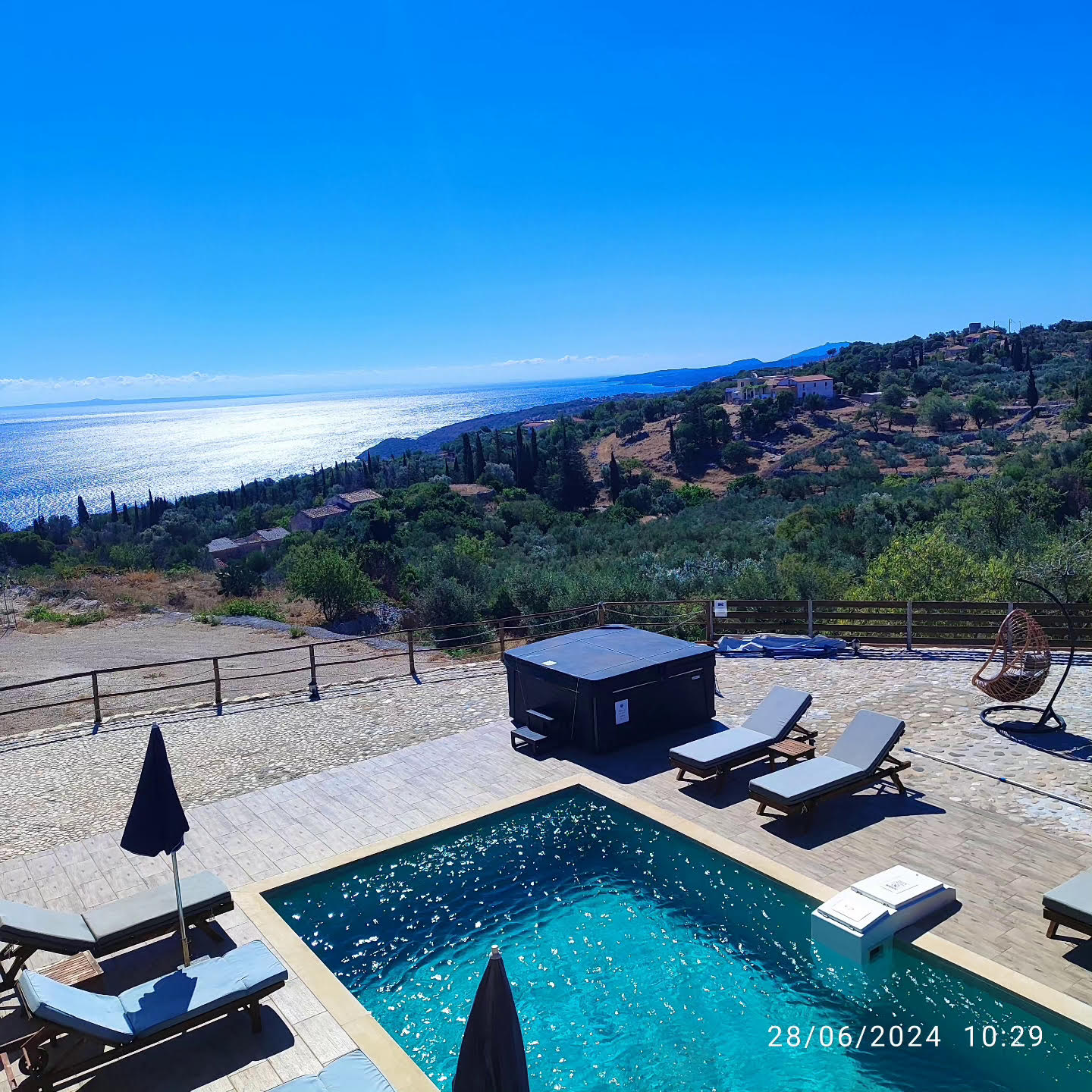 Villa Foteini *Private Pool & Jacuzzi/Sea View*
