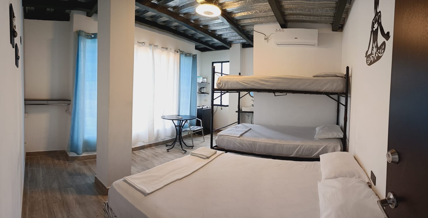 Cozy and Modern Suite very close to the Beach.