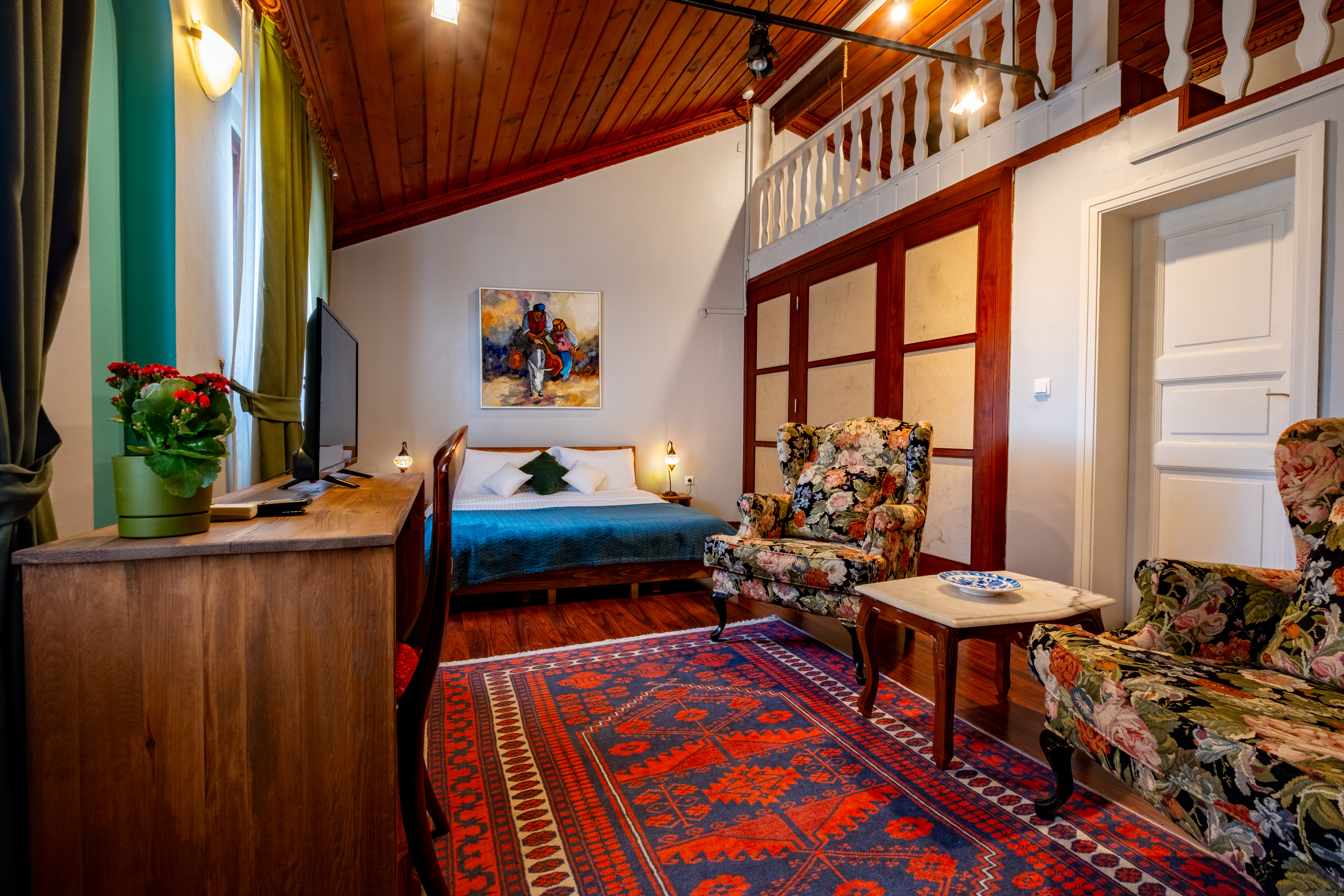 109. High Ceiling 2 beds with Kitchen 3.Floor