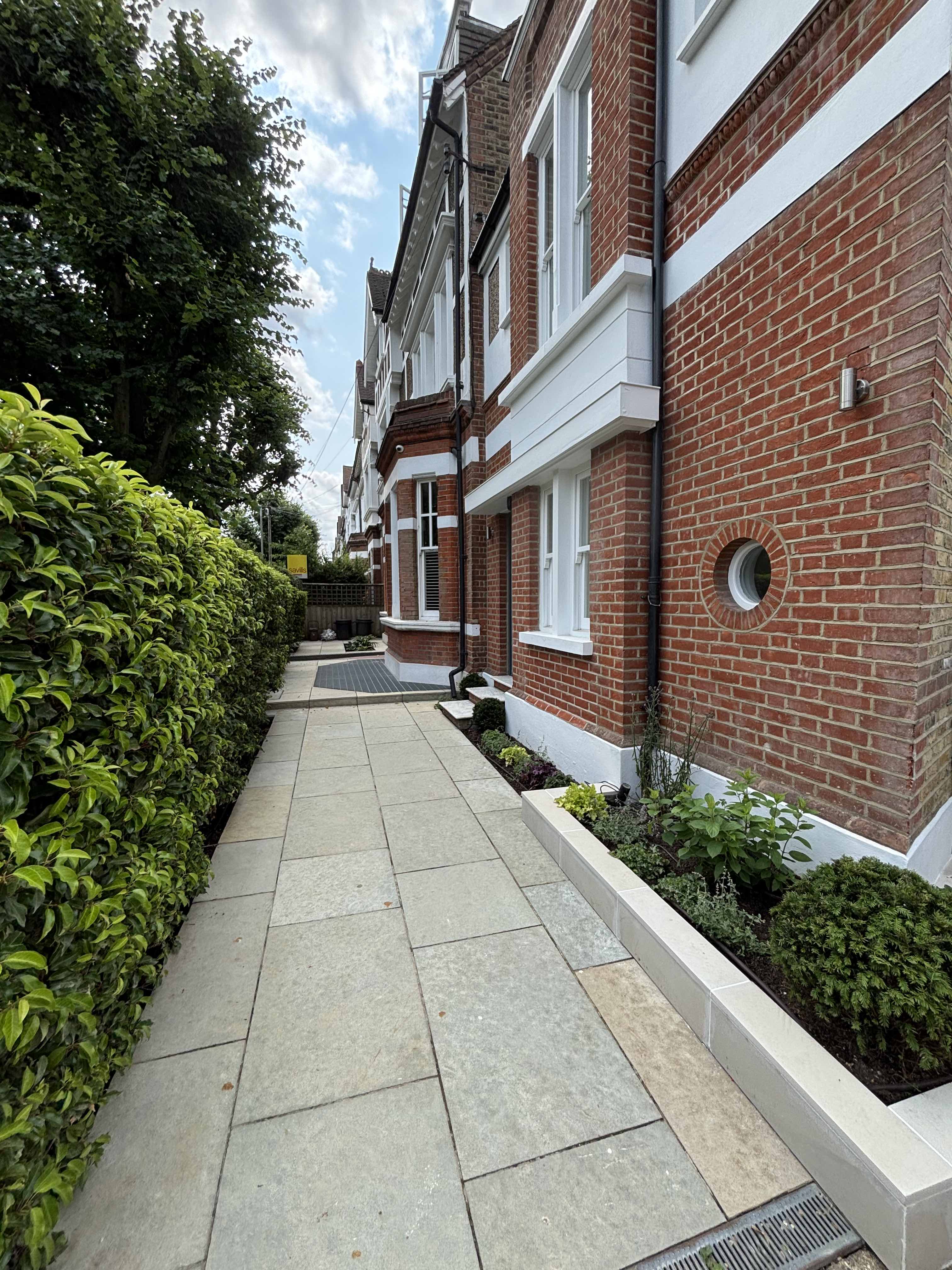 Newly refurbished, 2 bedroom self-contained flat in Wandsworth, London