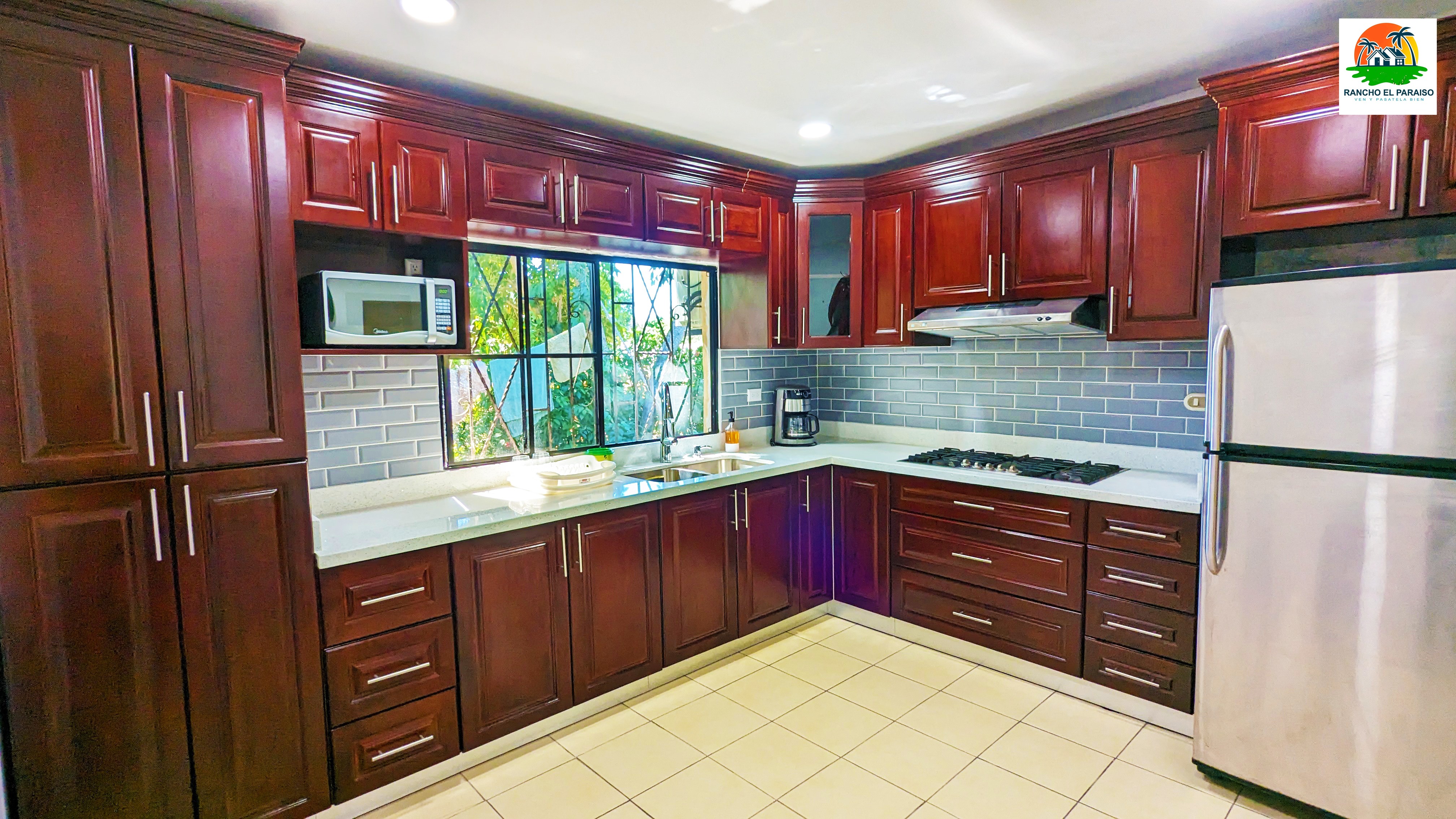 Beautiful 3 bed, 2 bath, with a pool private home