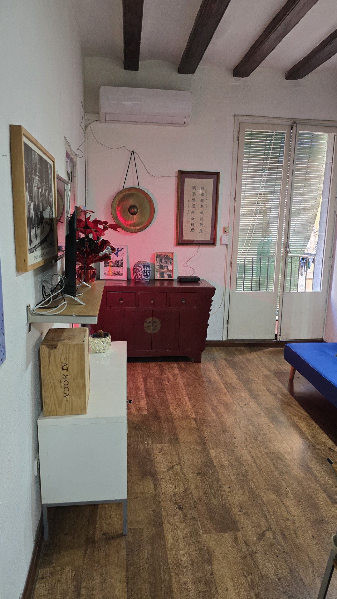 LONG TERM FANTASTIC APARTMEN MINIMUM 32 NIGTHS in el Raval, Barcelona