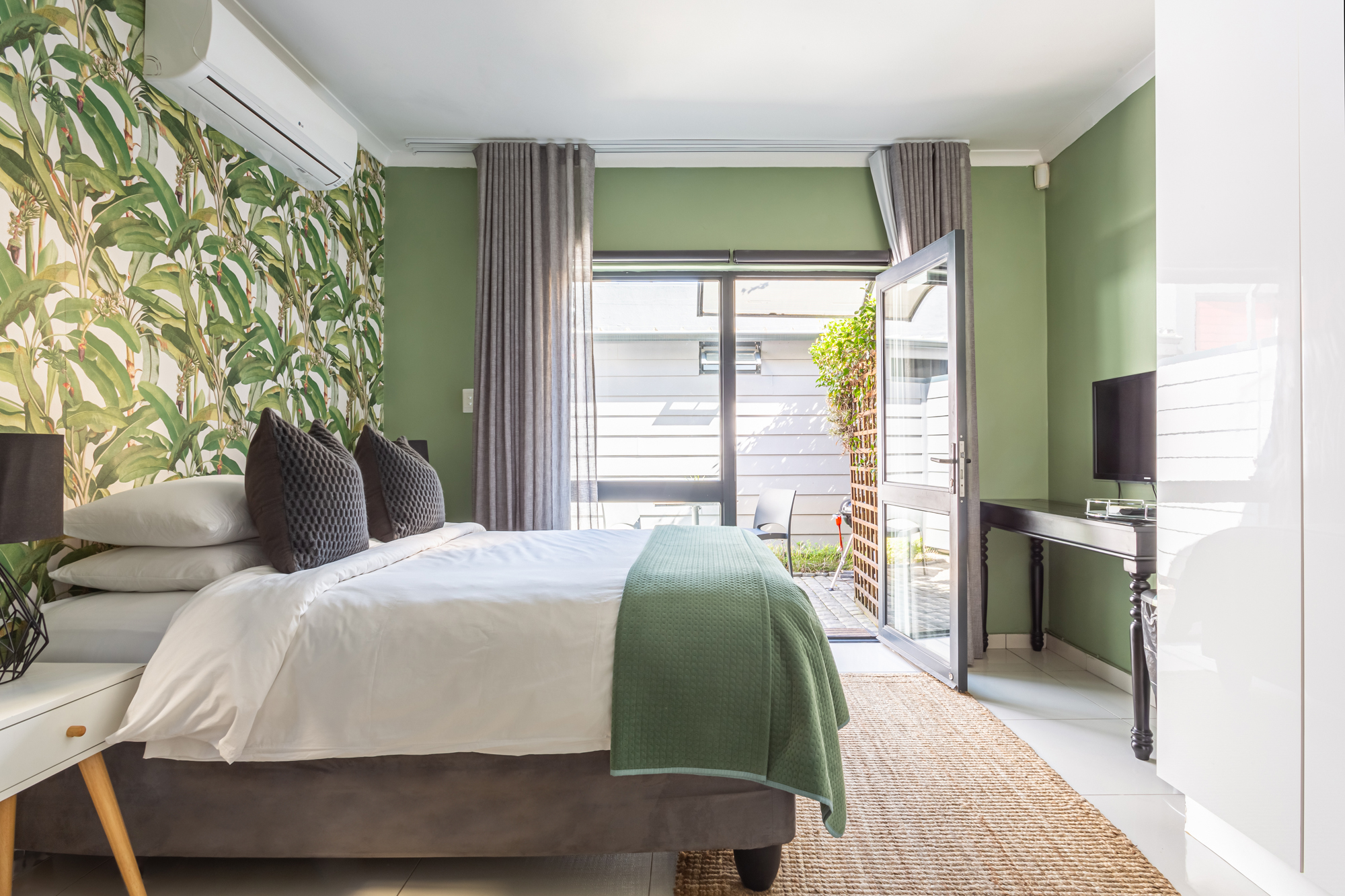 Luxury Studio Apartment in heart of Fresnaye