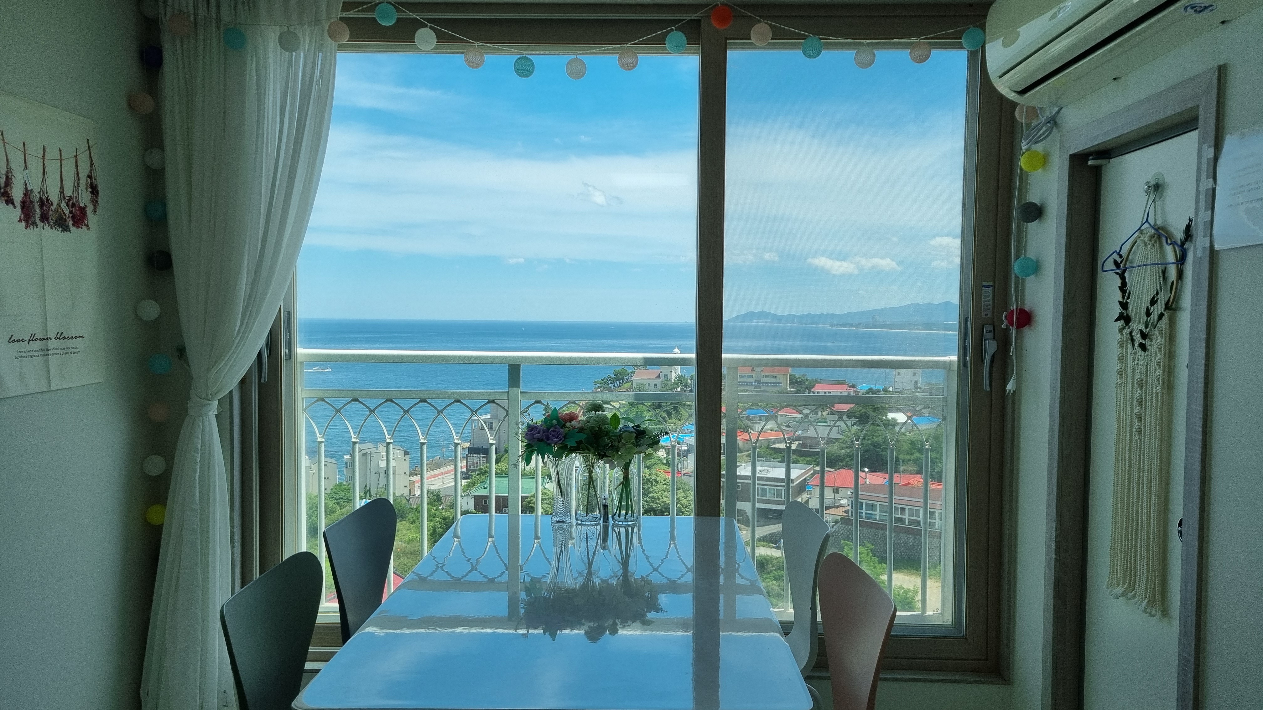 Lie on the bed, sea mung, week, month, living for a month, healing at home, sunrise from home, and short-term rental