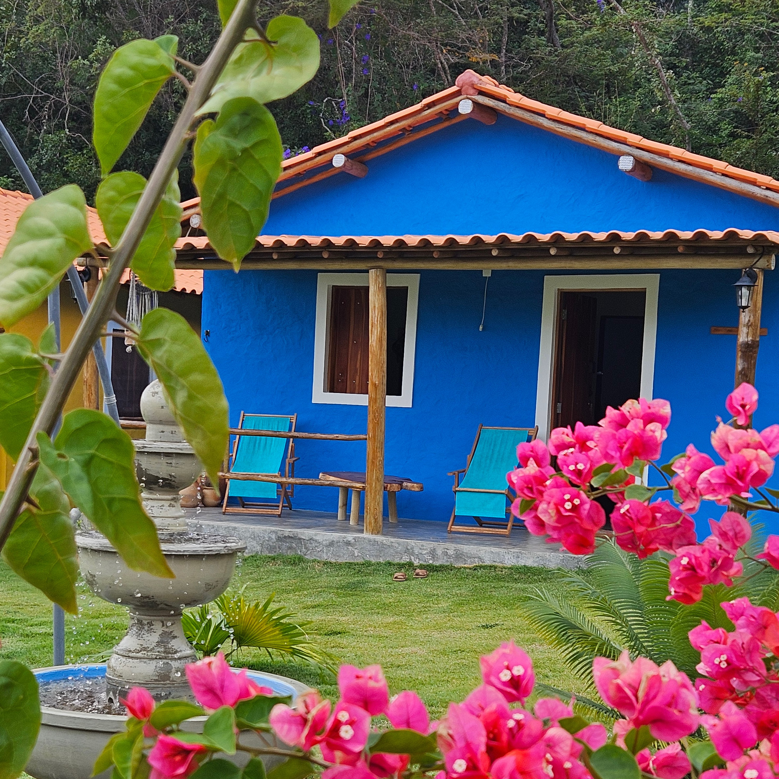 Casa Azul -Vila Celso de Gil Next to the waterfall