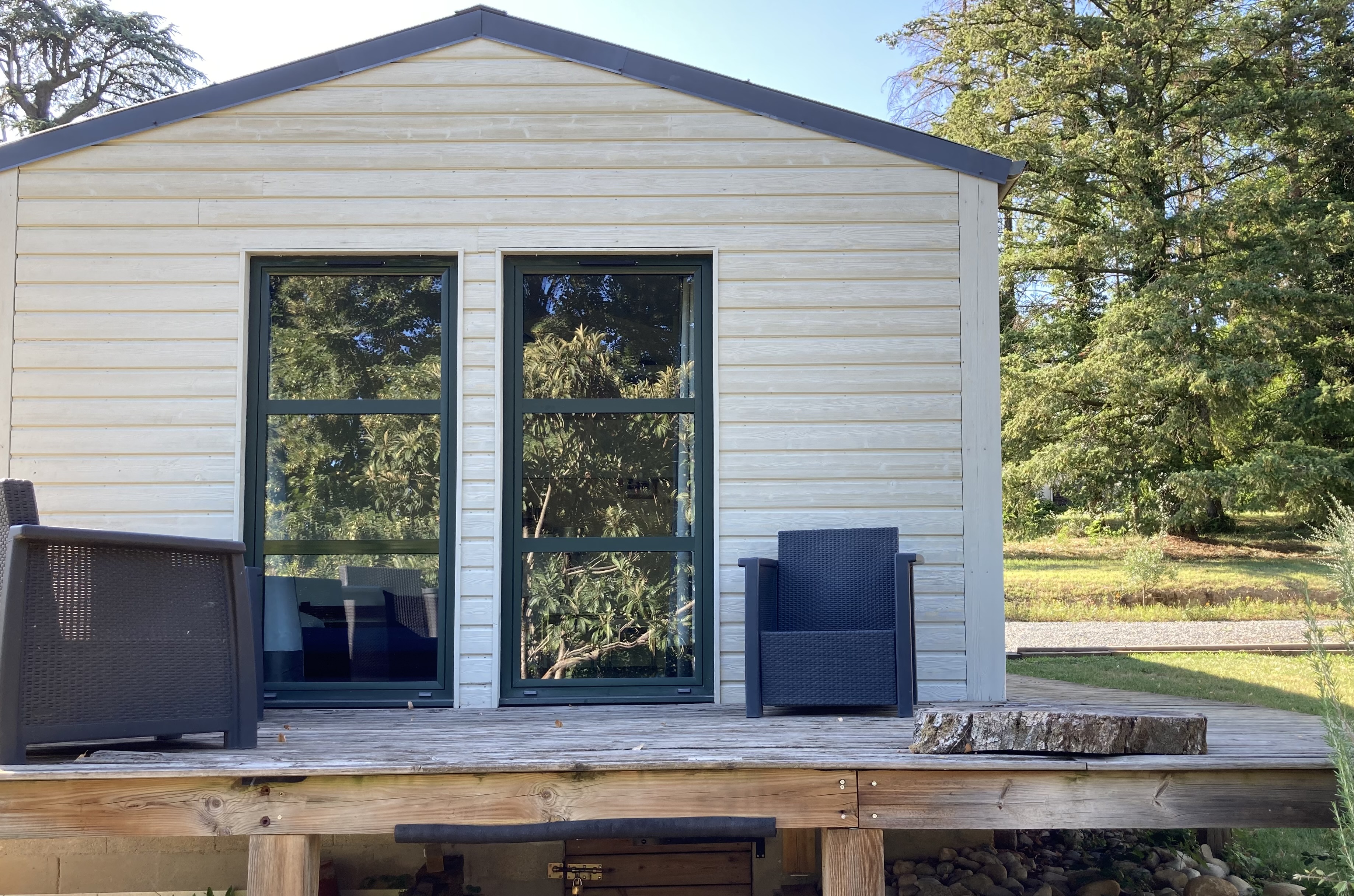 Holiday spirit on the outskirts of Lyon