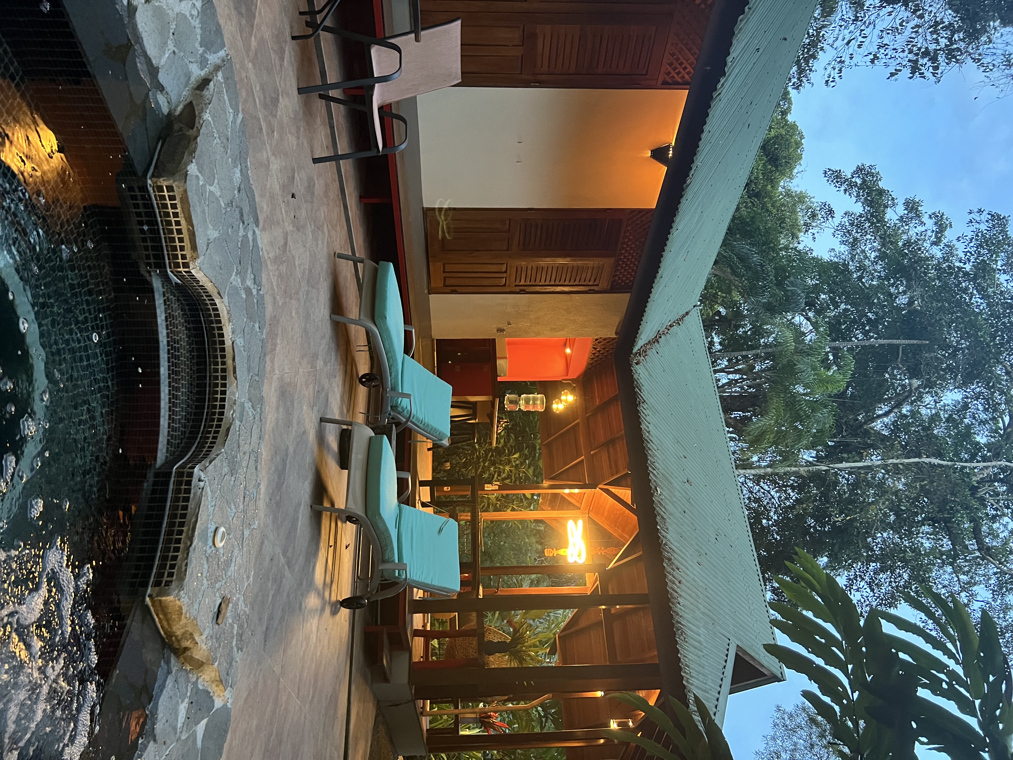 Romantic rainforest villa, plunge pool, near beach