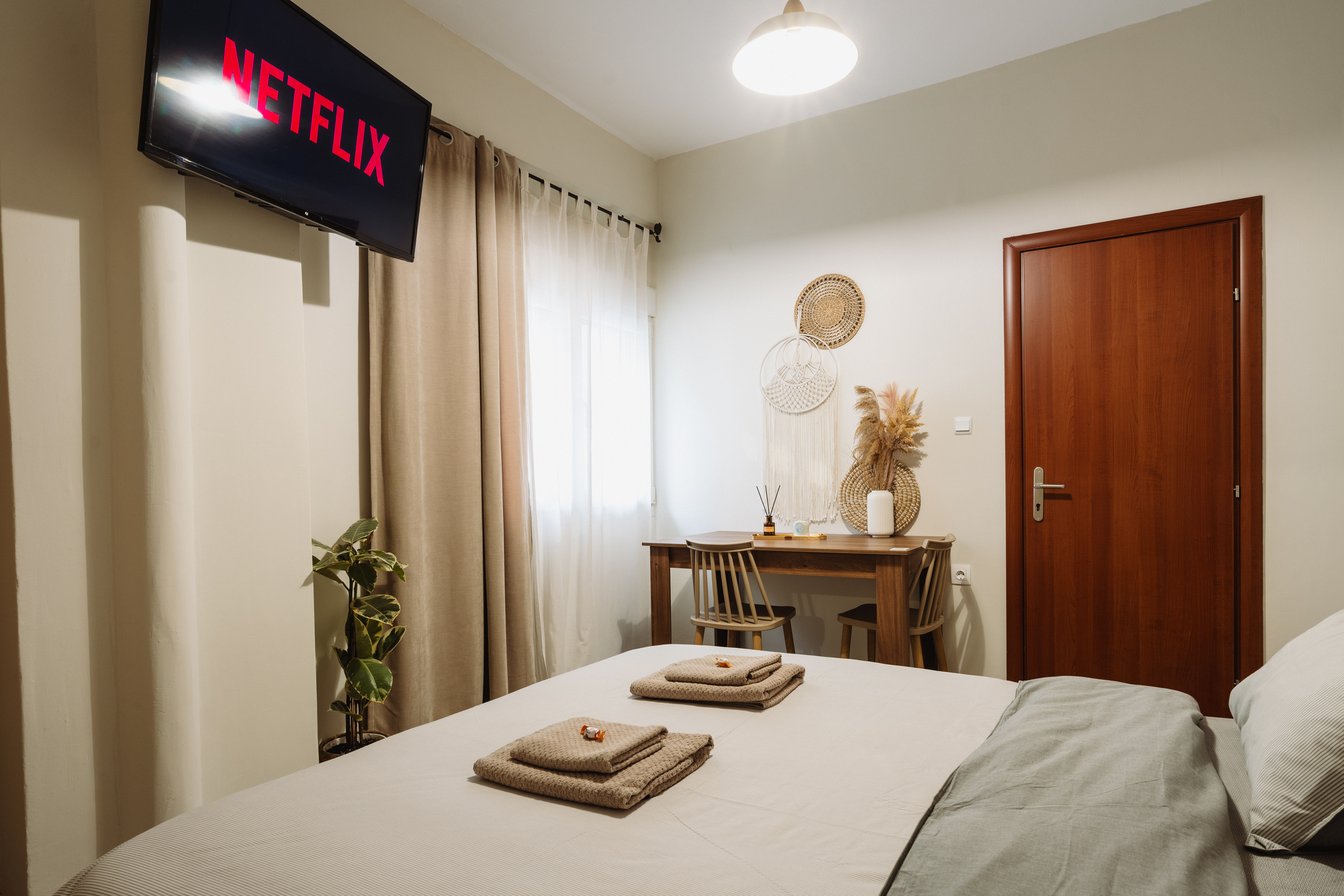 Floret Apartment