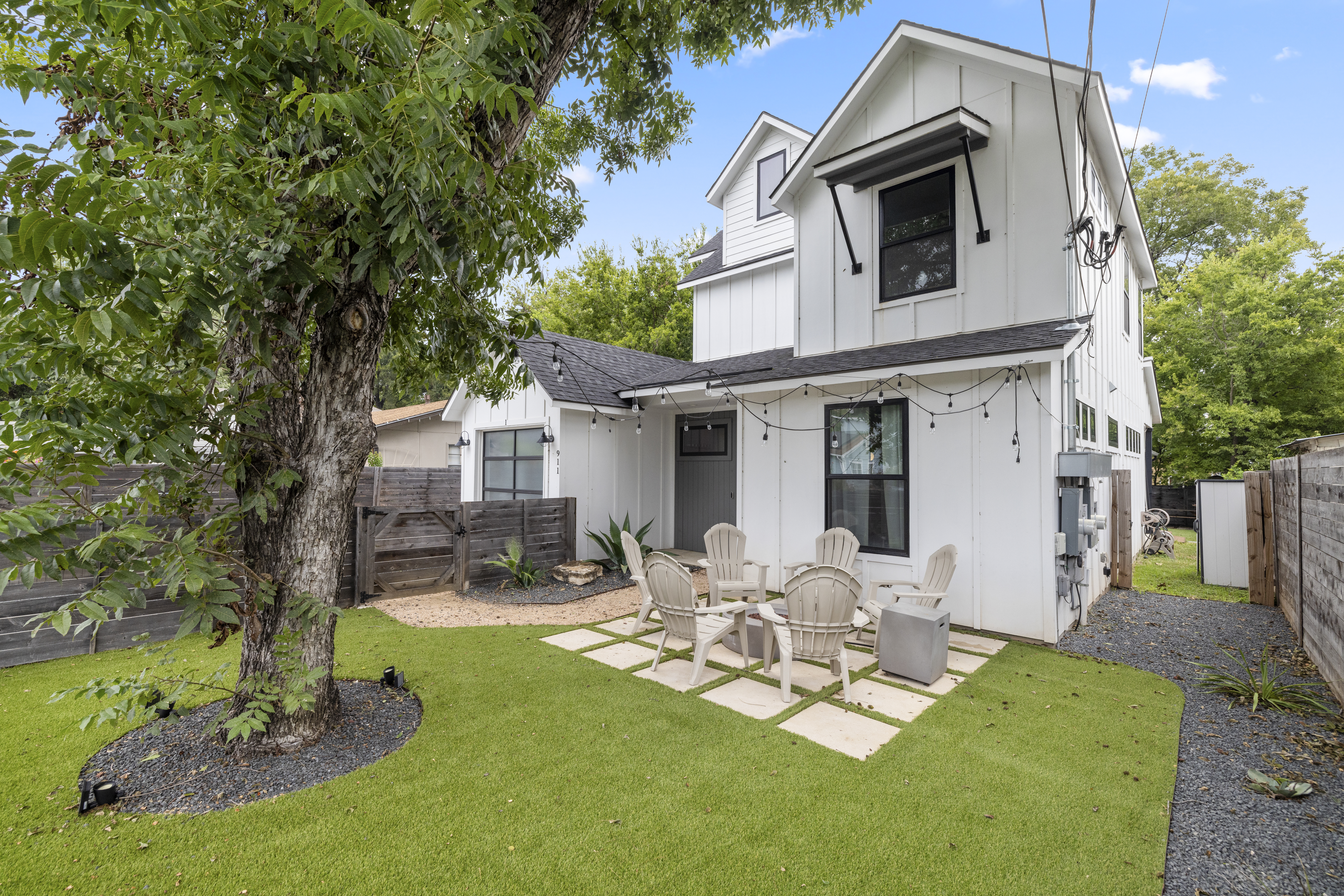 Eastside Two House Compound *Walk to Bars & Food* in 78702, Austin
