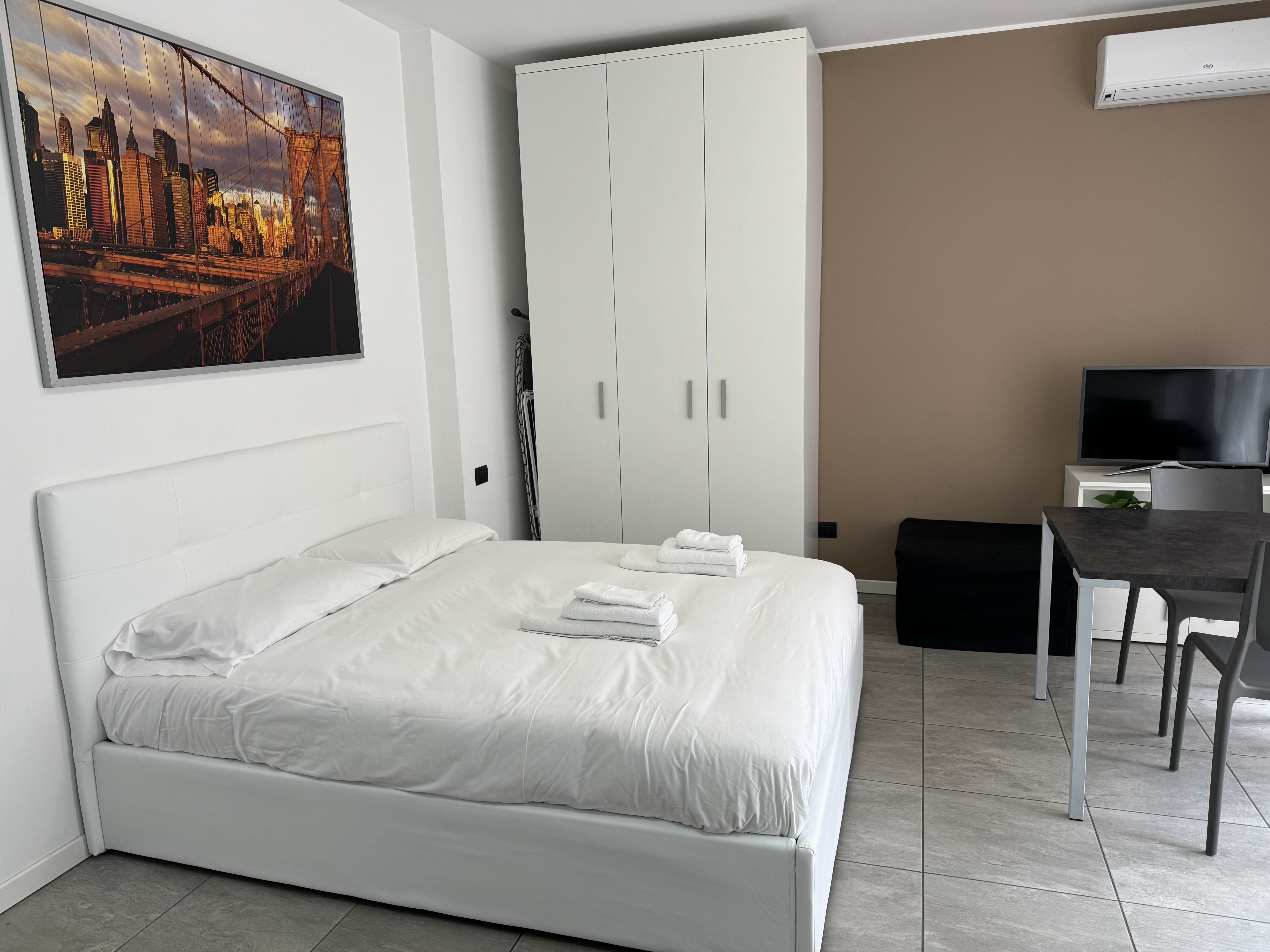 APARTAMENTO FIERA MILANO - Short Term Rentals Italy
