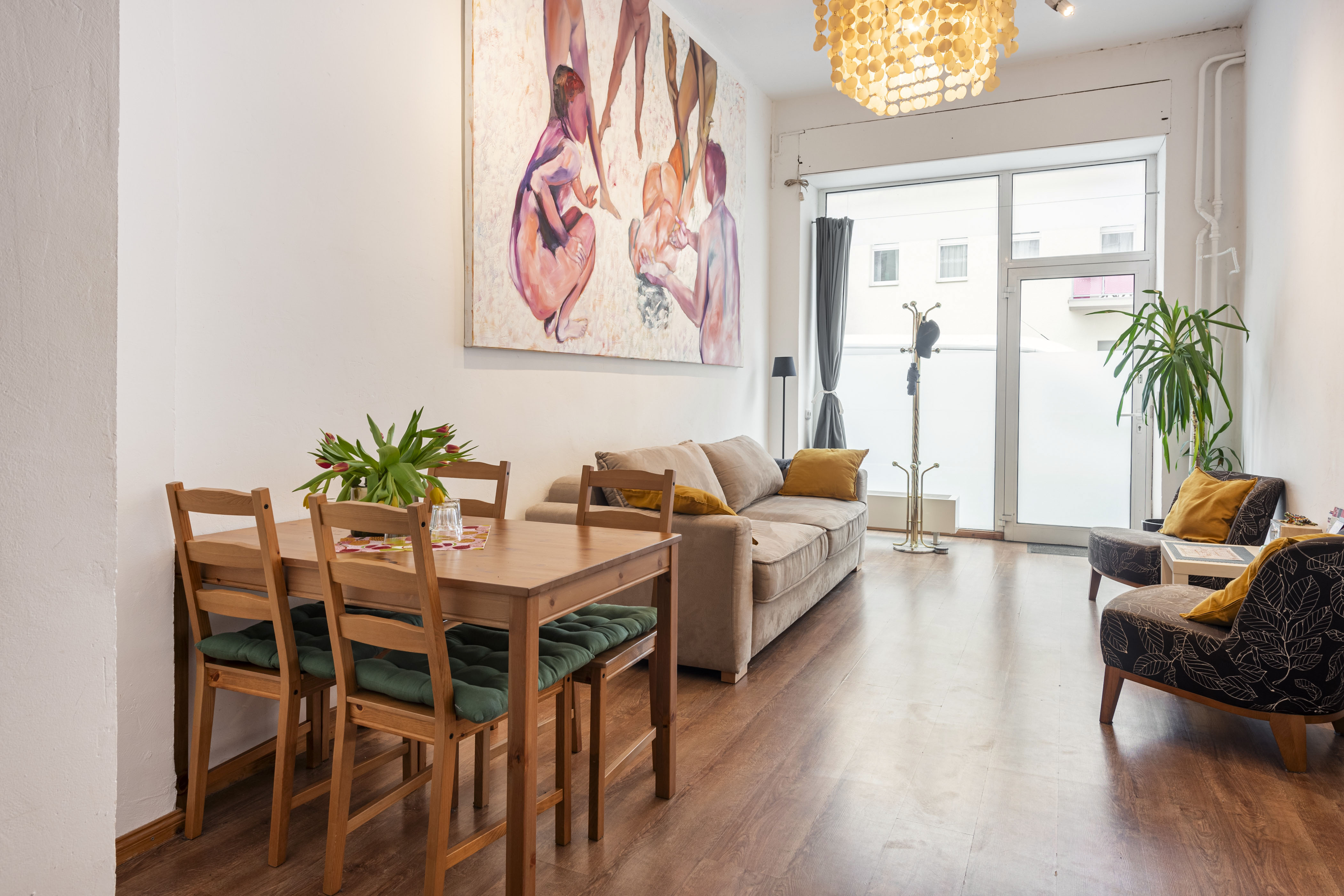Nice and Legal Gallery-Flat