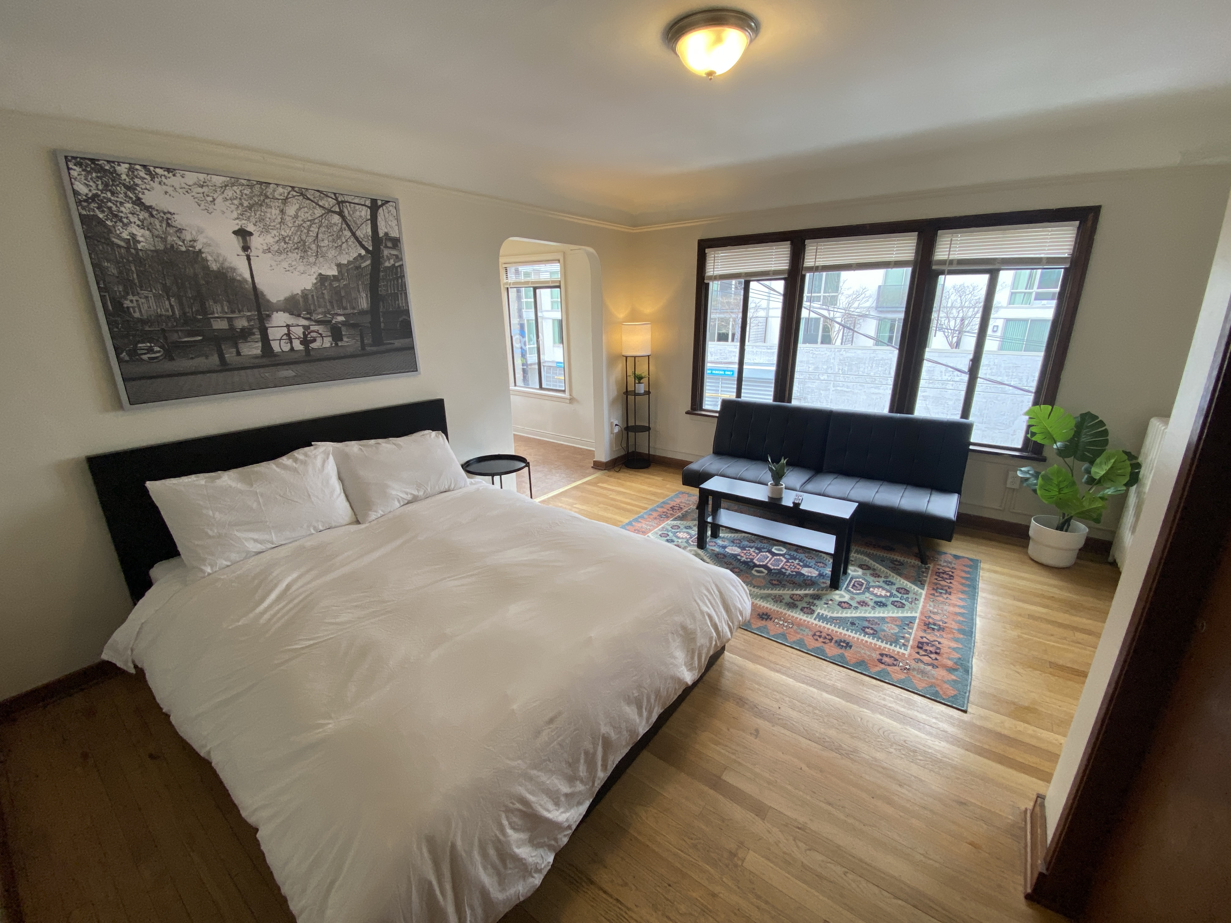 Vintage Studio Apartment at Climate Pledge Arena