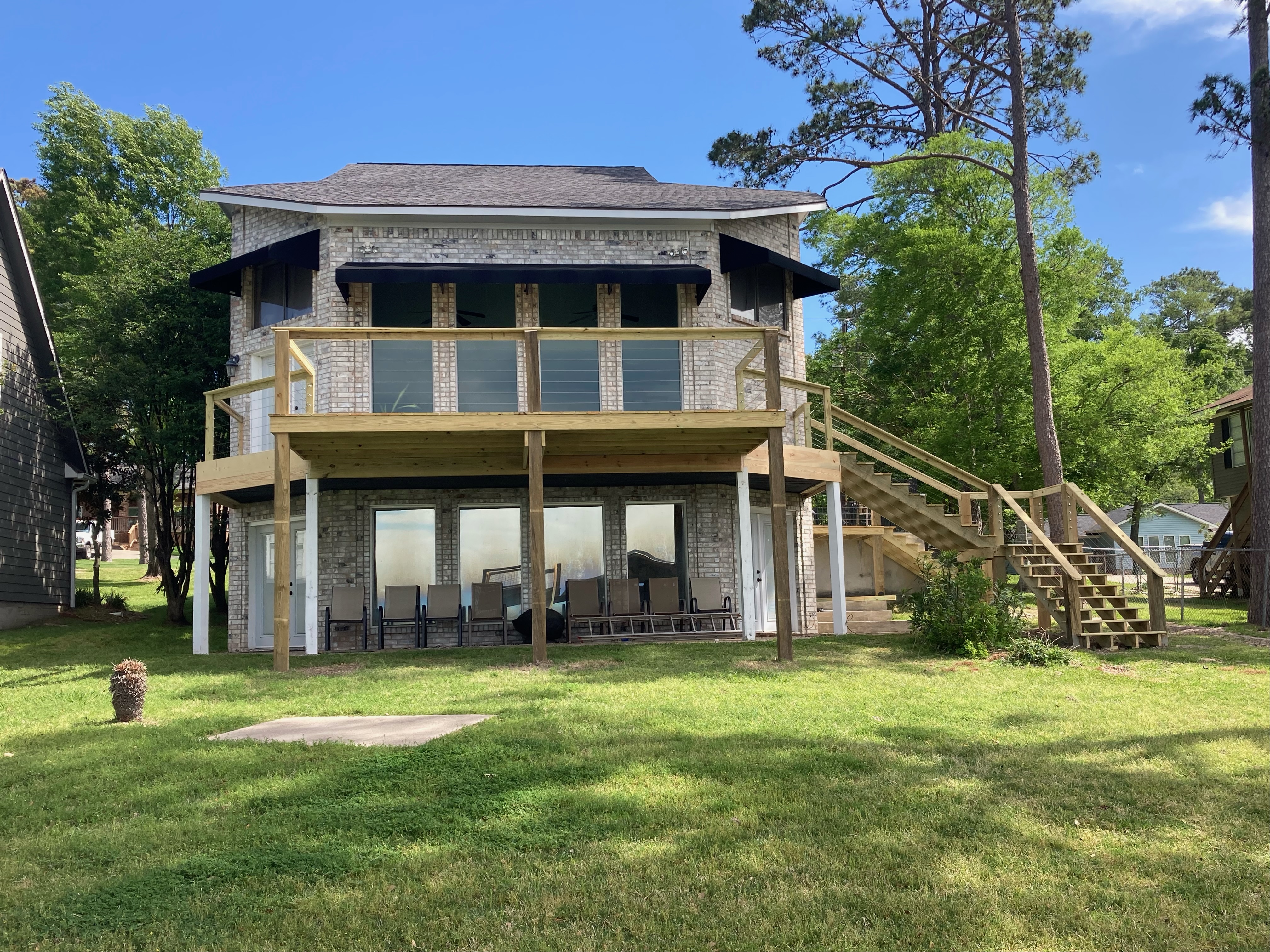 Spacious 3 Story Lake Front Home with Boat Lift!