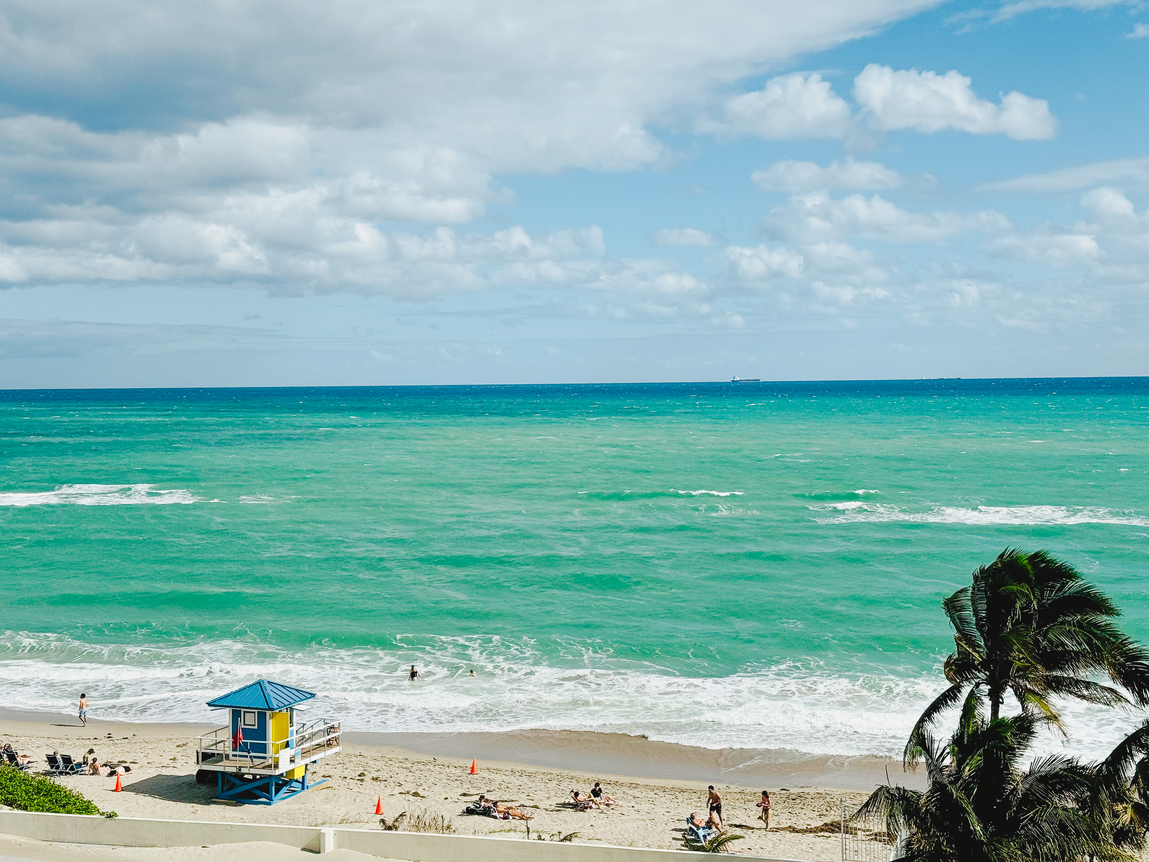 Miami Hollywood Spacious One with ocean view in Hollywood, Broward County