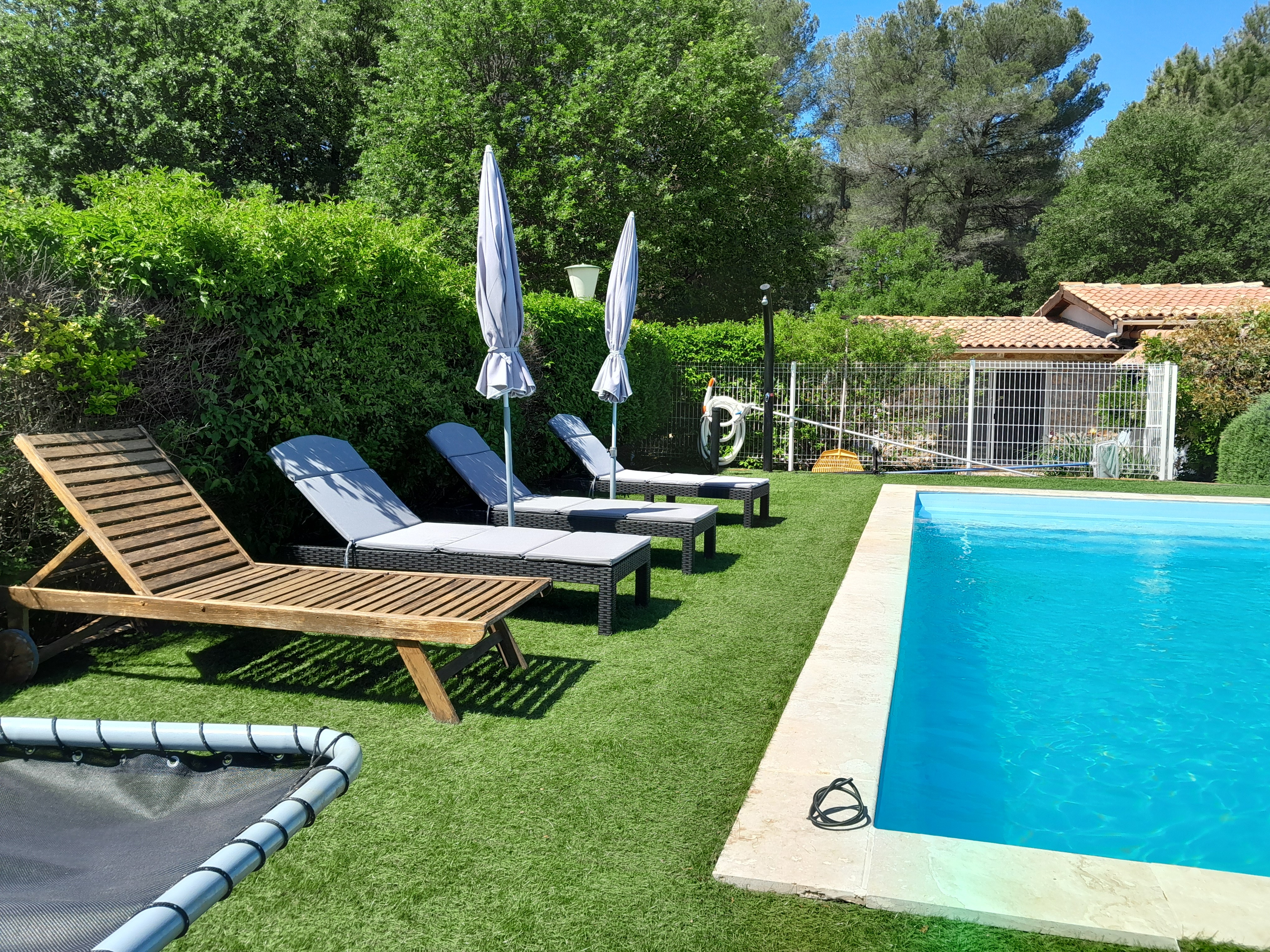 Charming mobile home with pool and forest