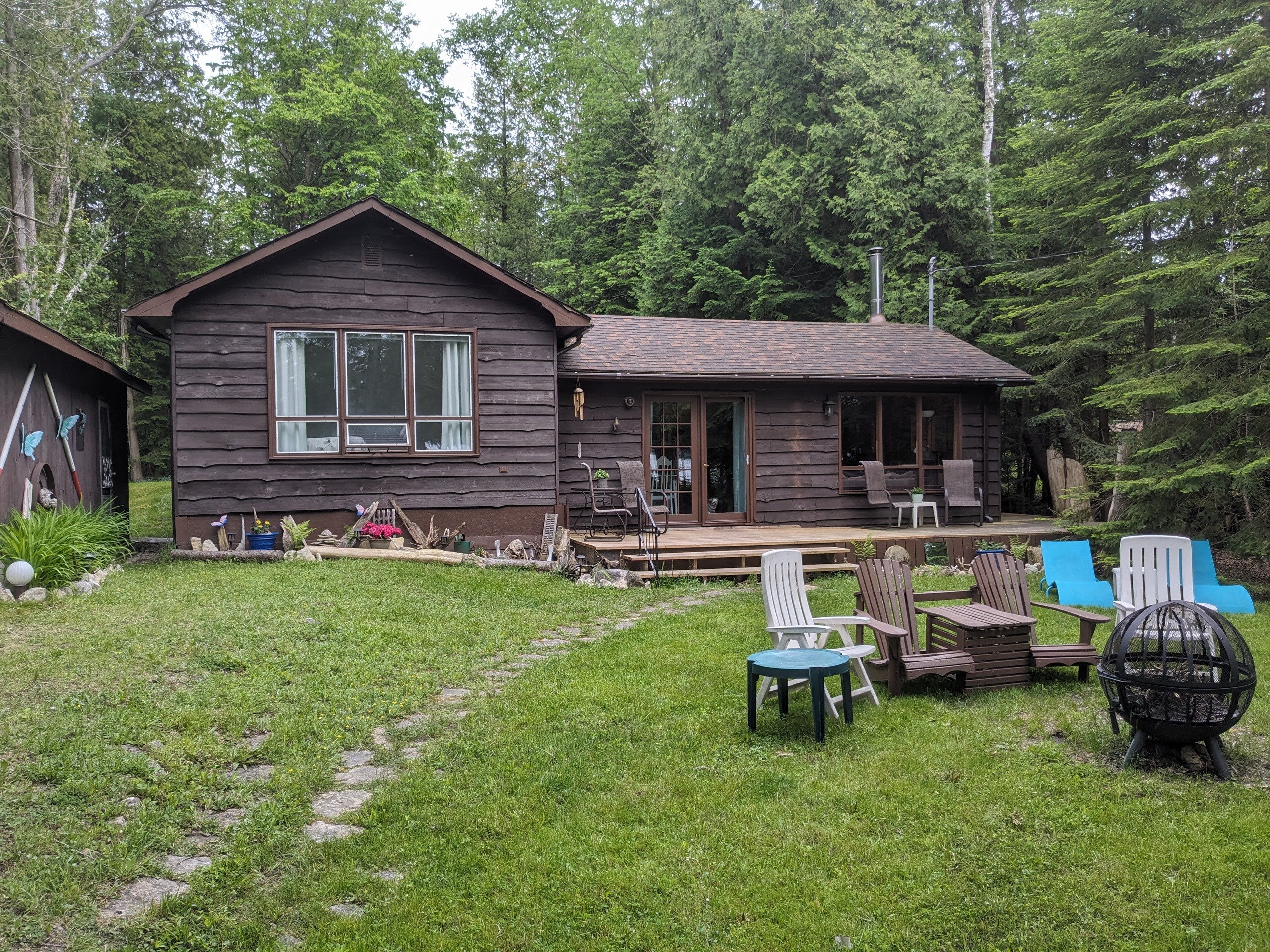 Do Little Cottage on Hope Bay