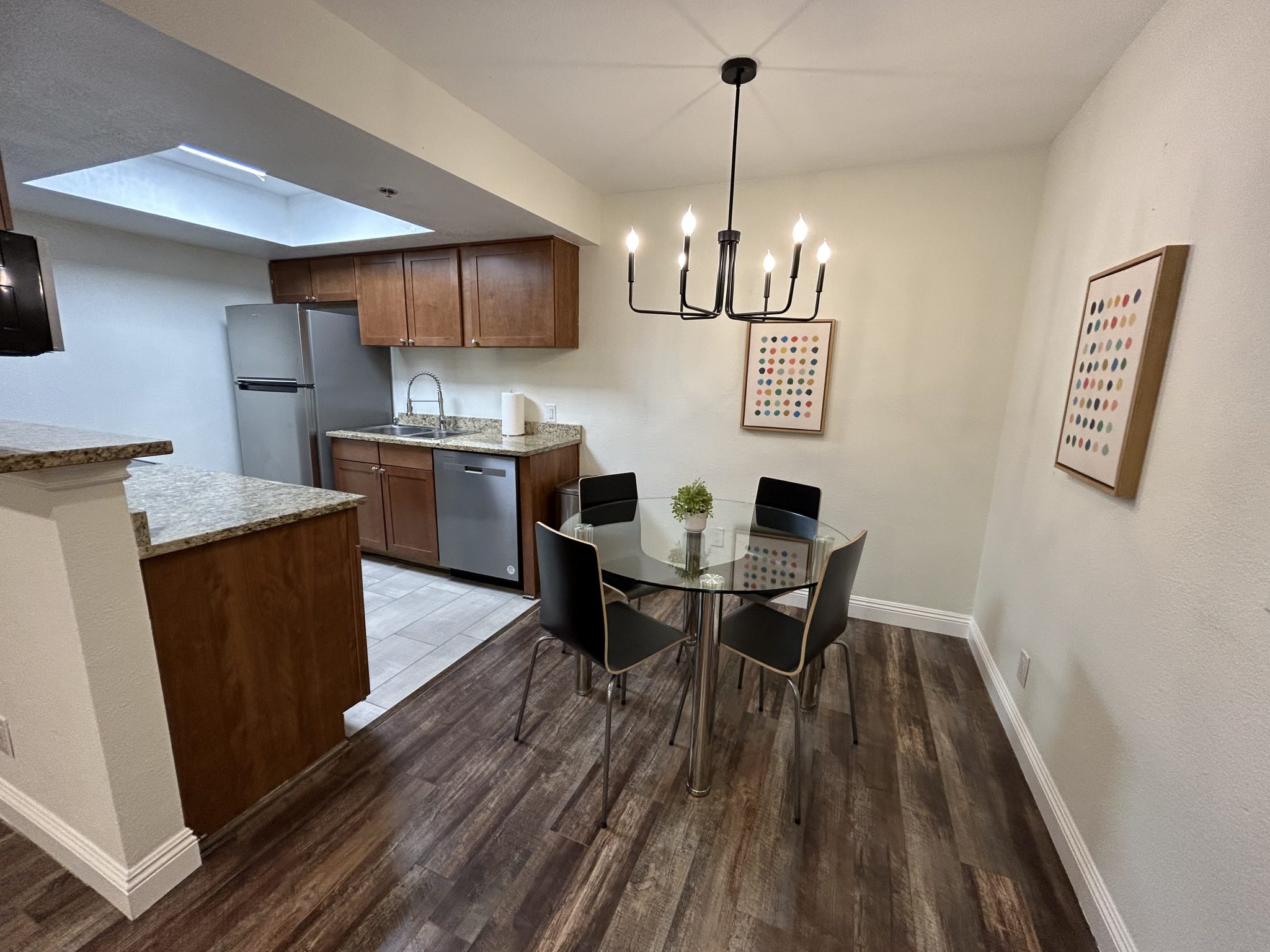 2BR/2BA Pool, Kitchen, Patio, W/D near the Strip in Unincorporated Areas, Clark County Nv