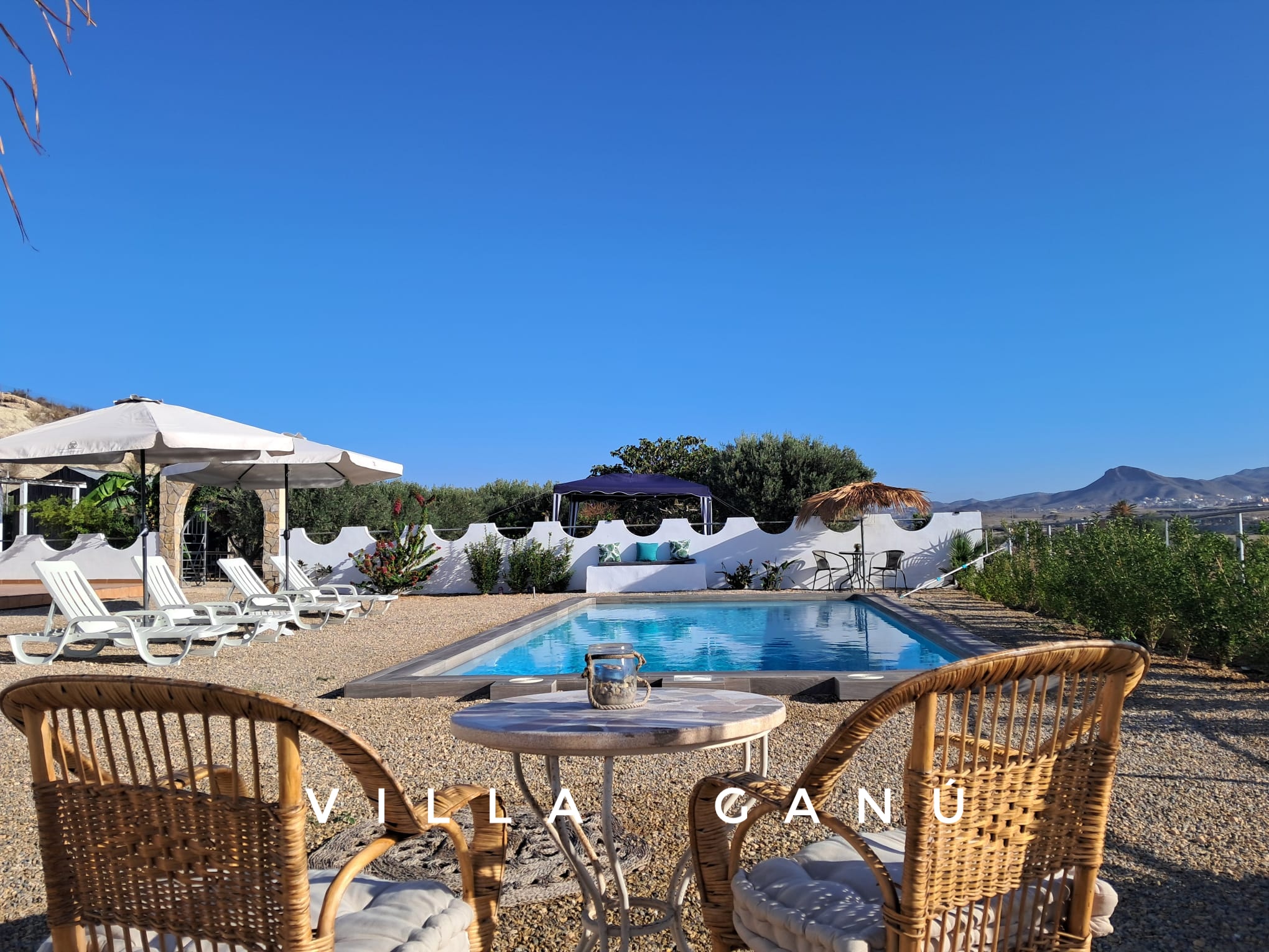 Villa with mountain view and close to the sea