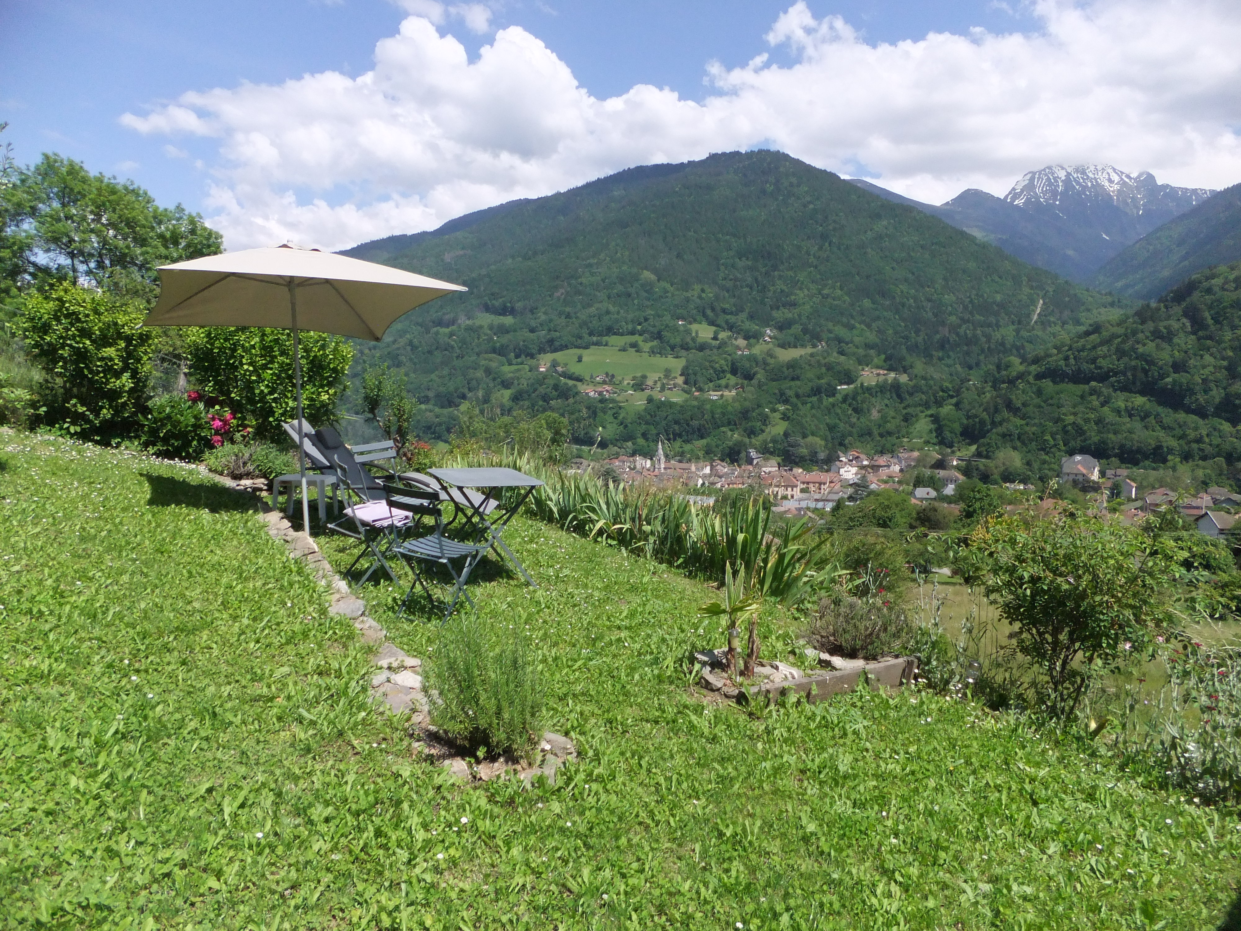 Beautiful studio terrace and quiet enclosed garden