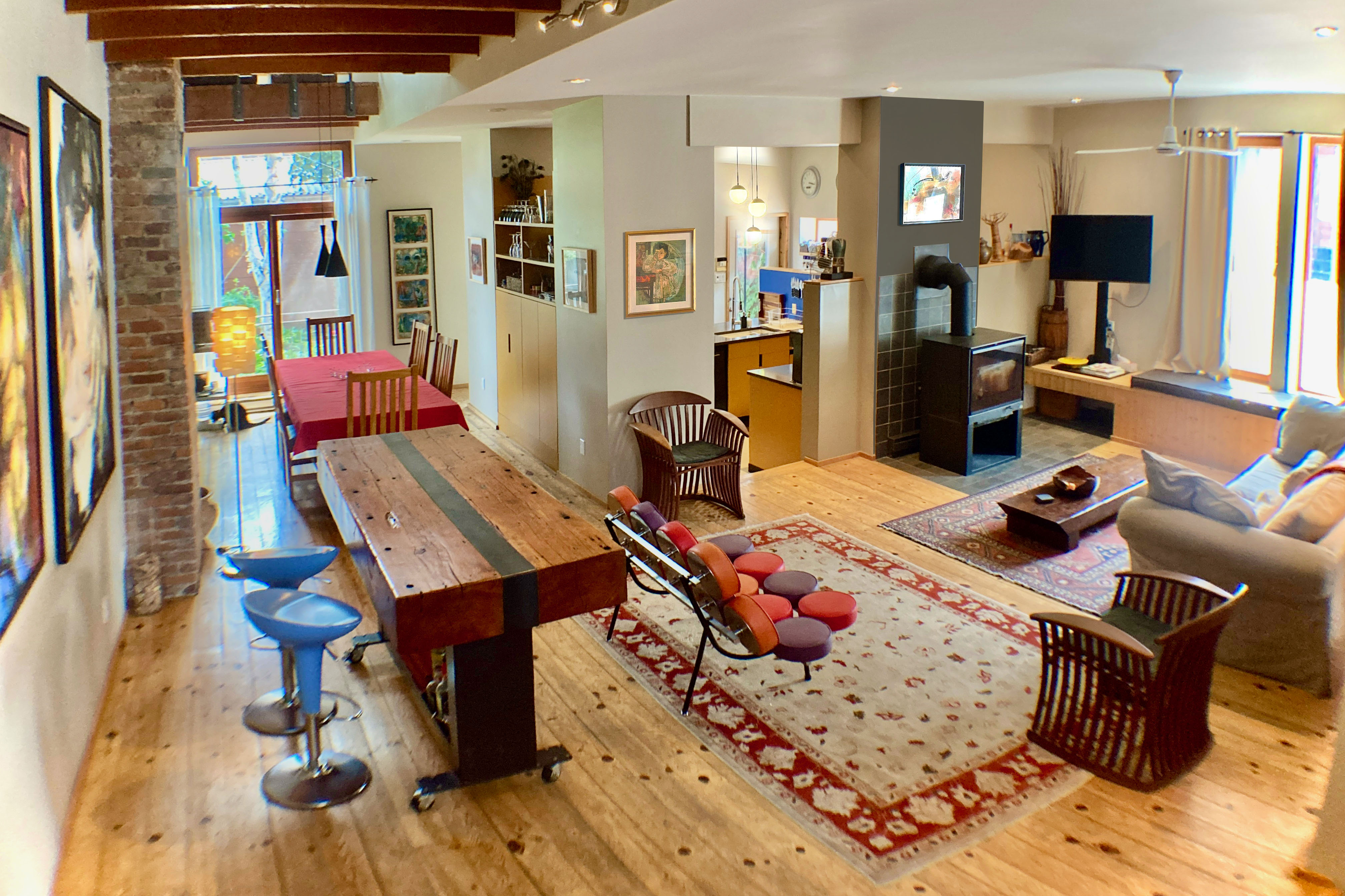 Large, sunny house w/ garden, garage near Old MTL in Le Sud-Ouest, Montreal