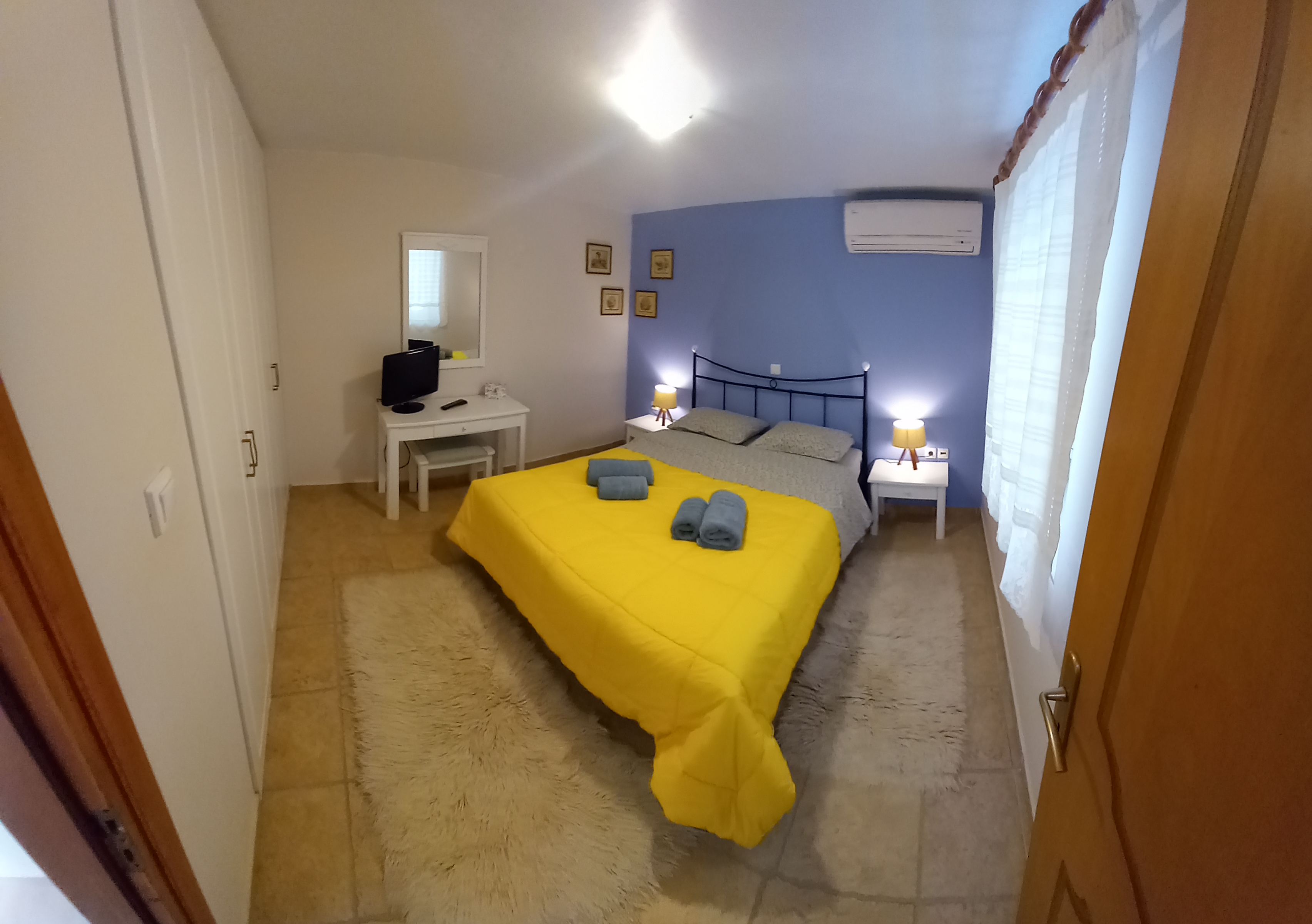 Vetsa MikroApartment for 4Tollo1mfrom the beach