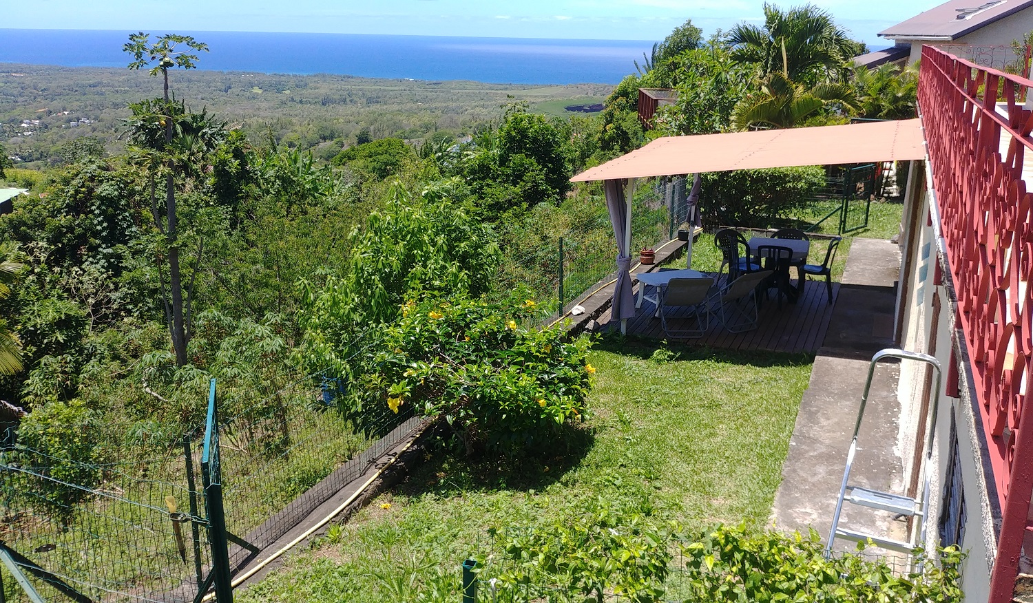 Studio furnished with panoramic view