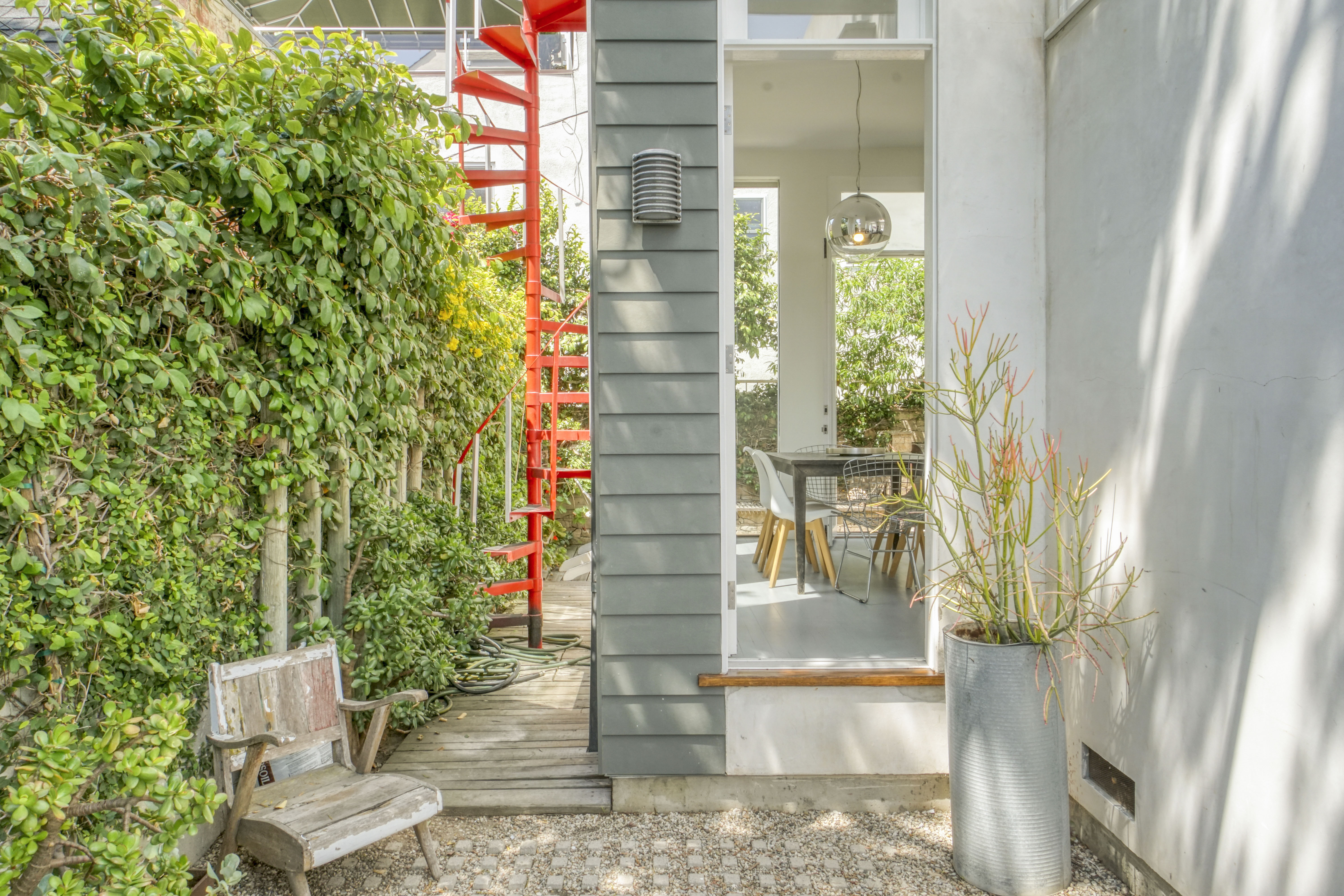 Custom-Built Villa Four Blocks from Venice Beach
