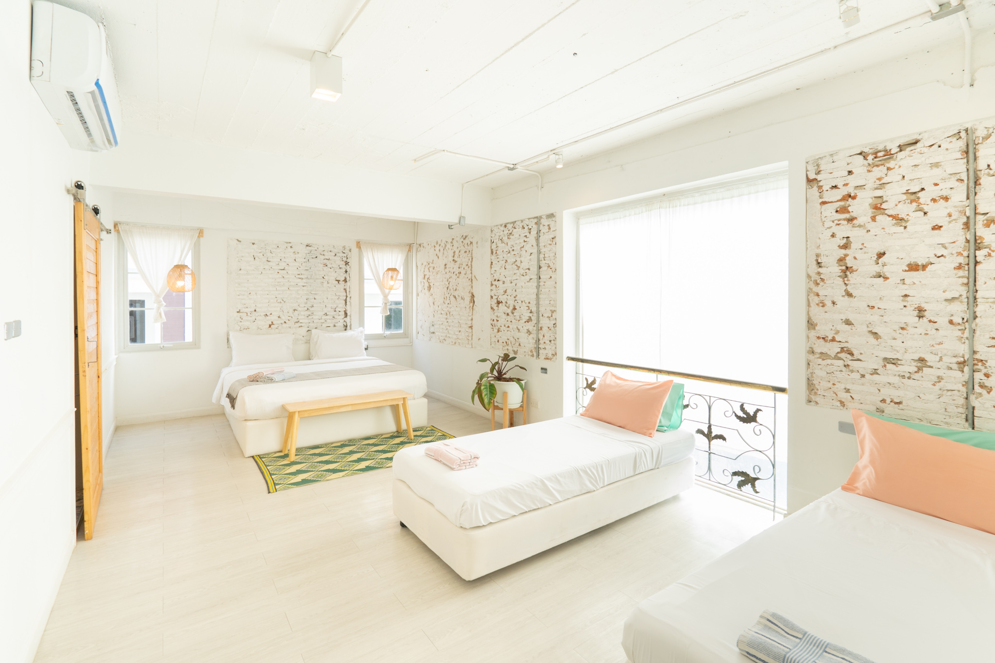 Local Bangkok Couple or Friends Room (Max 4)
