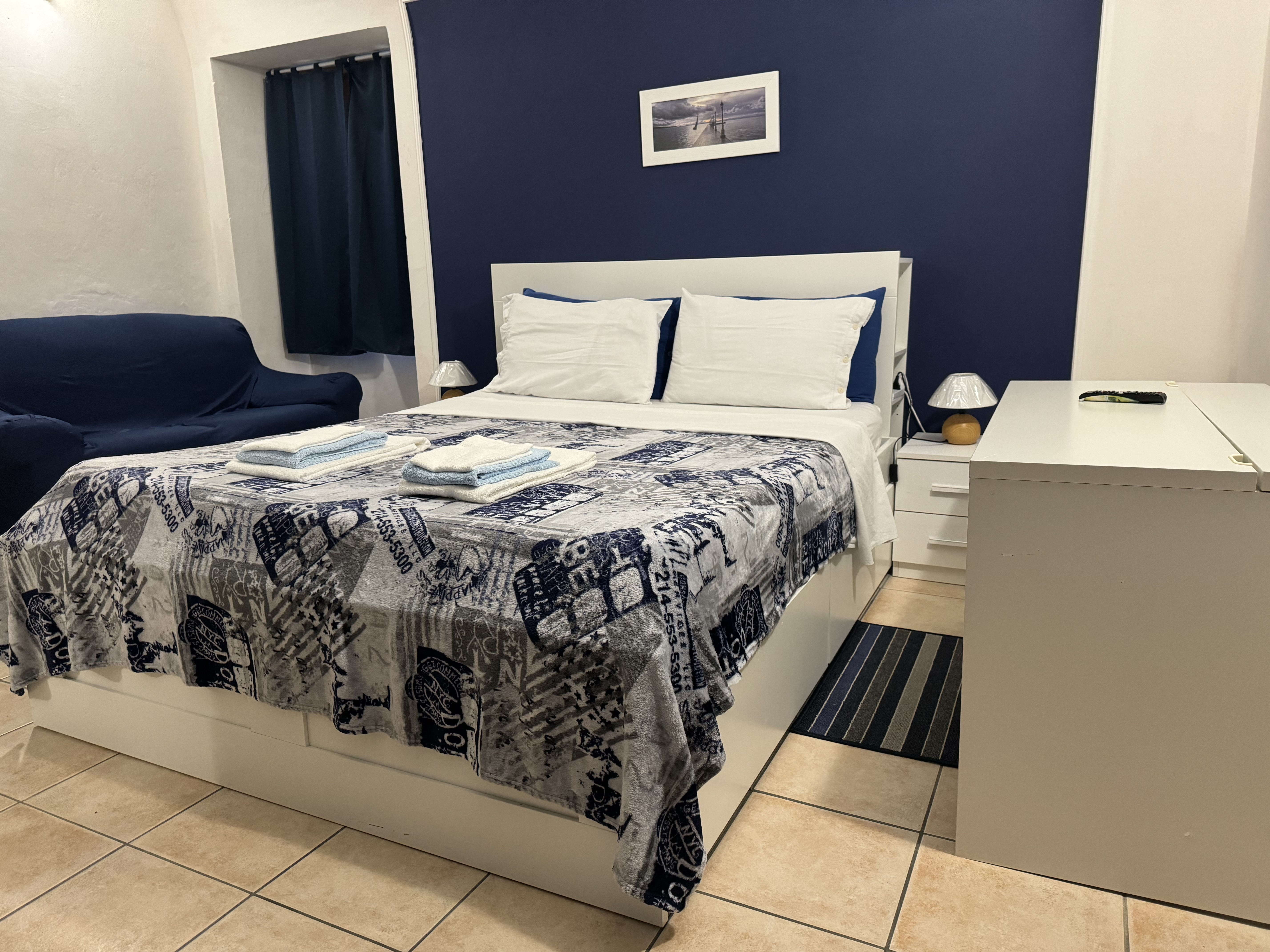 Entire accommodation: one-bedroom apartment