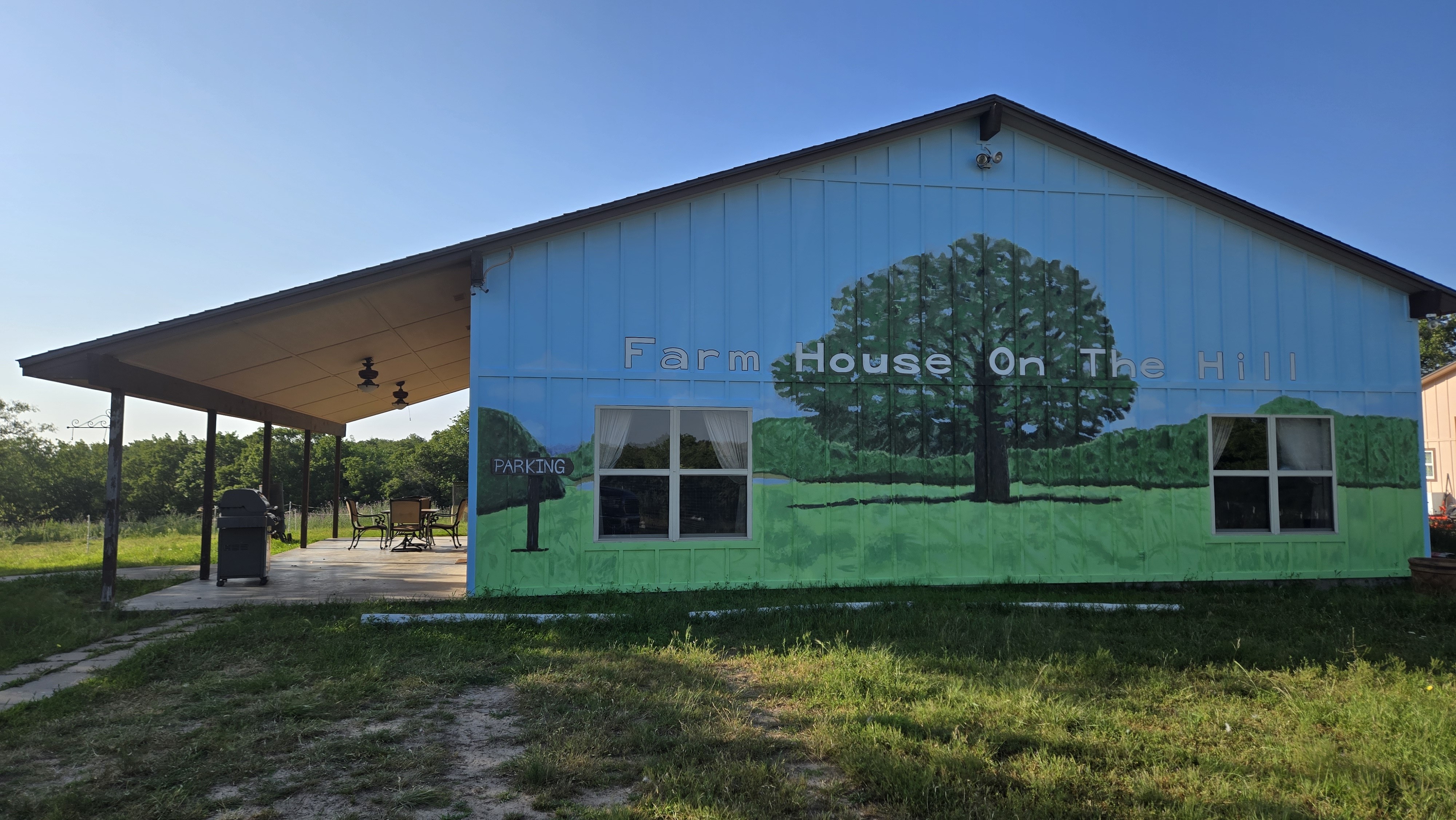 Farm House On The Hill - Bowie, TX